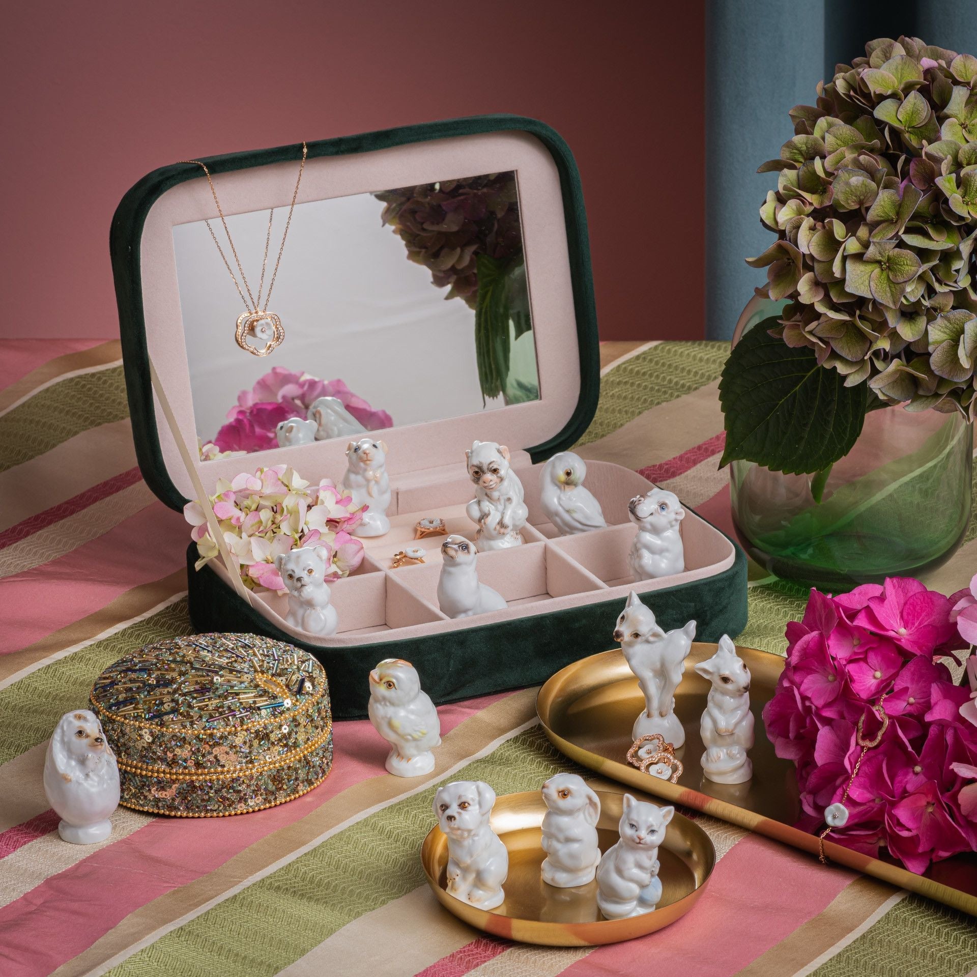 Affe, Bunt staffiert, leicht, H 6 cm | Meissen Figuren - Edition Tierkinder 900600 - 78002 - Meissen Weimar