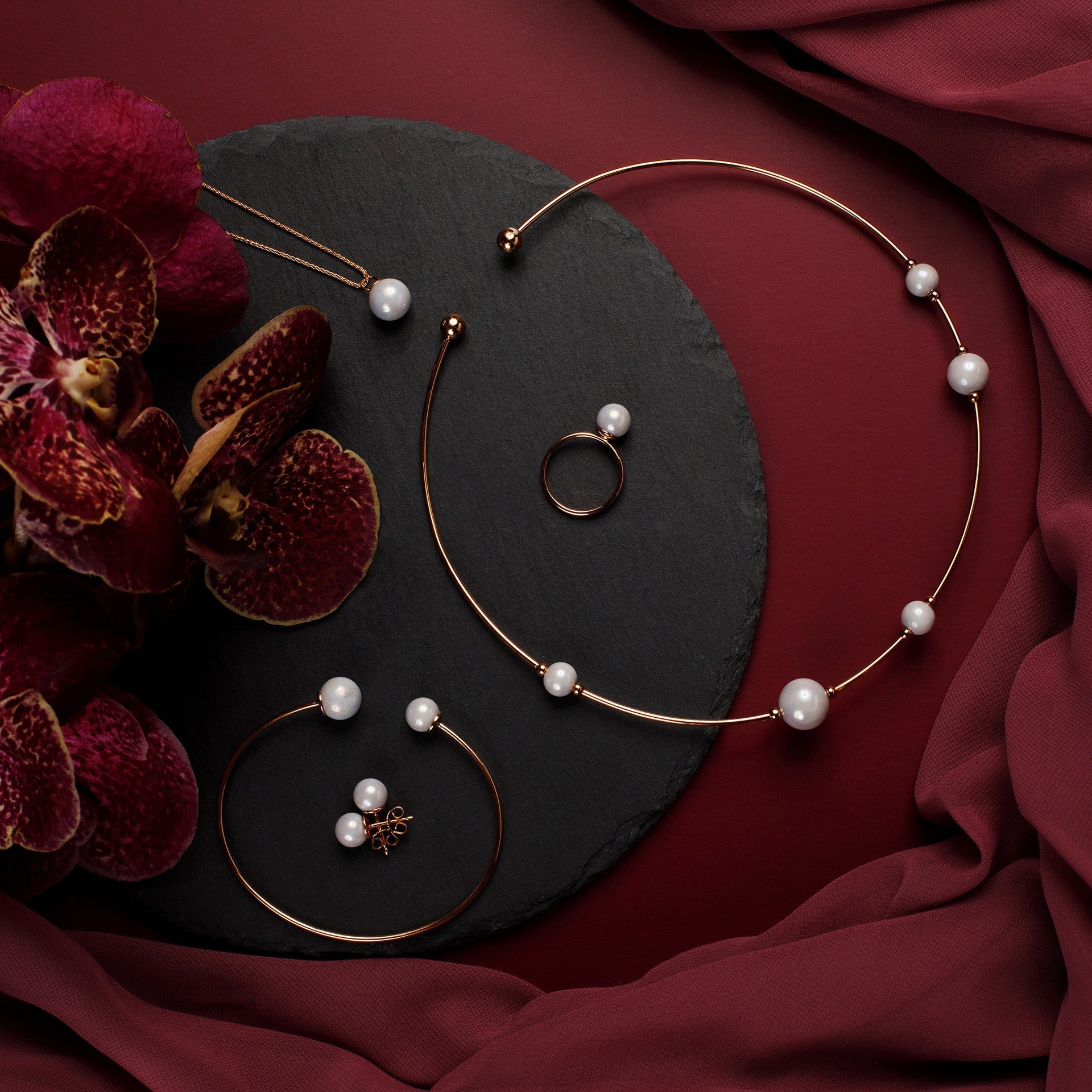 Armreif Pearl Collection Pure White, Roségold 750, Höhe 5.3 cm | Meissen Pearl Collection mpj30pcw14c19 - Meissen Weimar