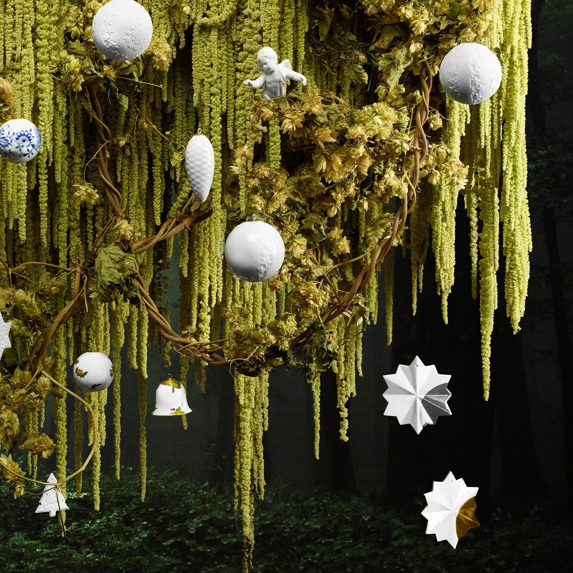 Baumschmuck Kugel Reliefsterne, Weiß, Ø 7 cm | Meissen Weihnachtskollektion 000001 - 55M39 - Meissen Weimar