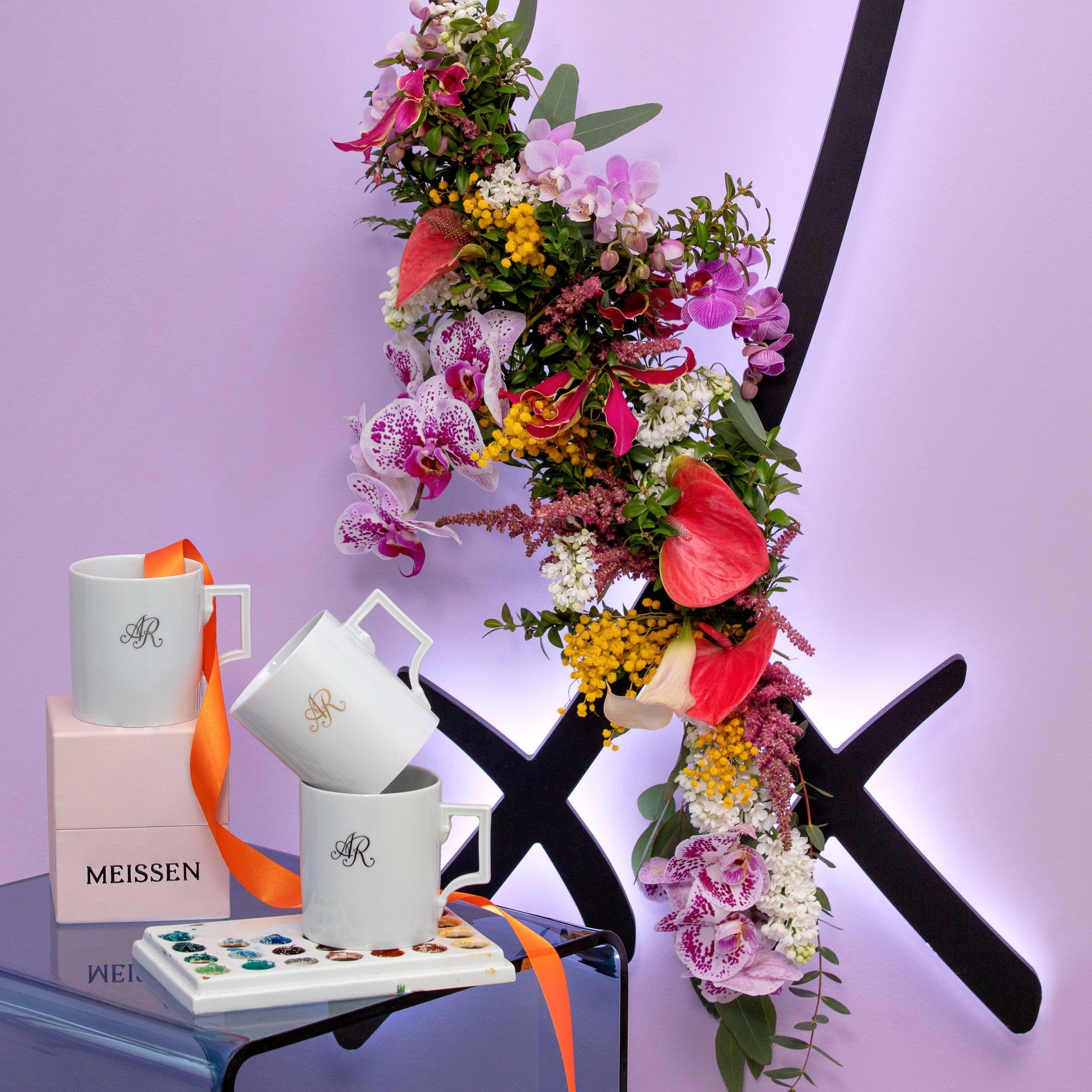 Big Mug, Monogramm, 2 Buchstaben, schwarz, V 0,5 l | Meissen Geschenke Individuell 97B204-55326 - Meissen Weimar