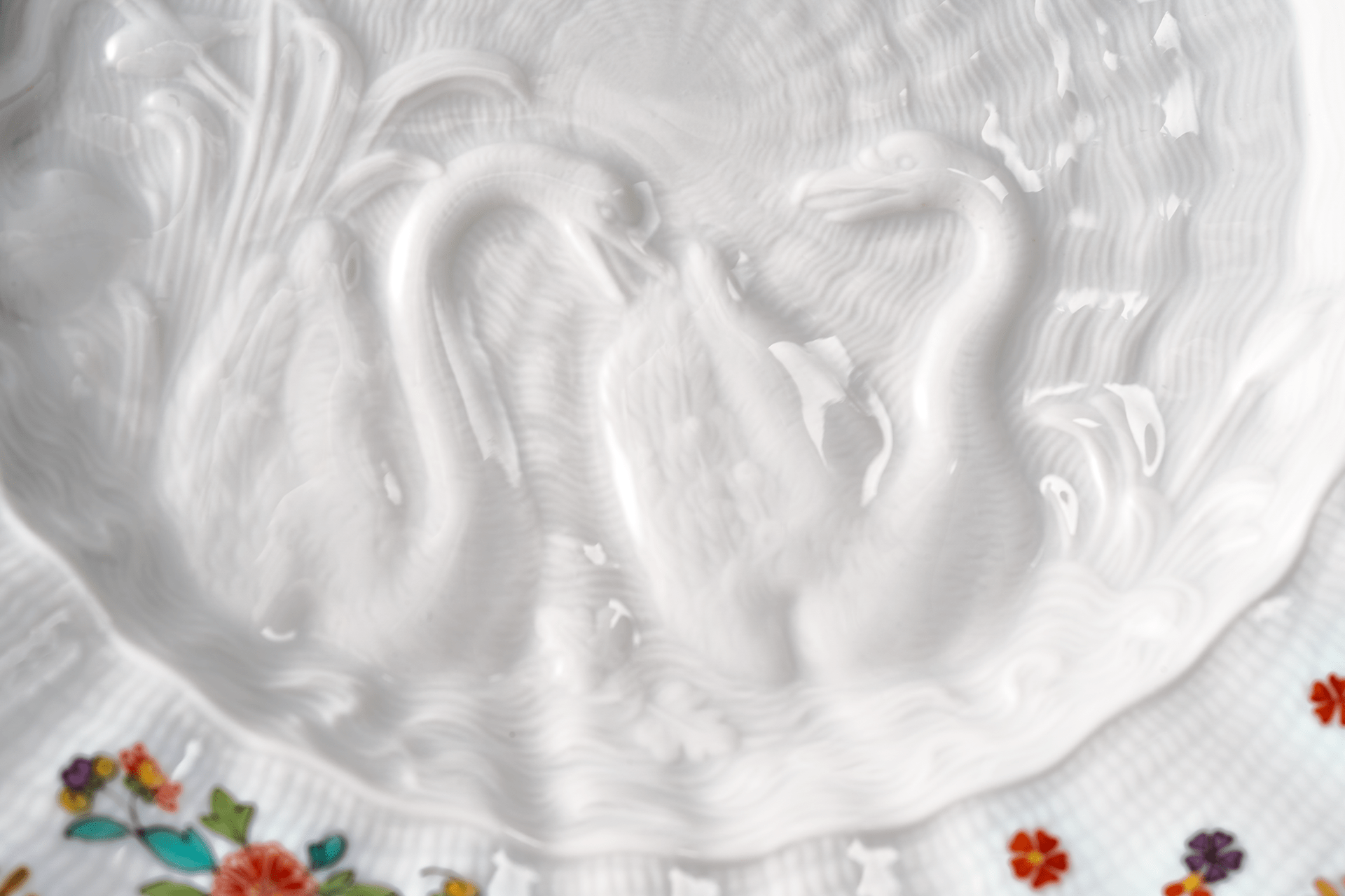 Brotteller, Indische Blumenzweige, gestreute Blümchen, Goldkante, Goldrand, Ø 16,5 cm | Meissen Schwanendessin 397152 - 05470 - Meissen Weimar