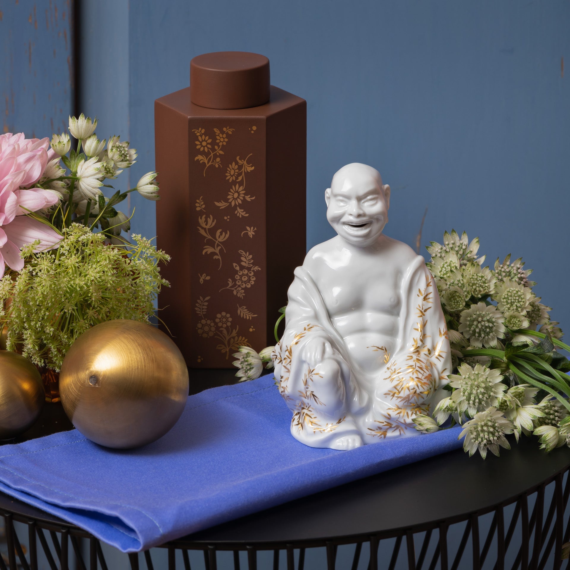 Buddha Figur, Weiß mit Golddekor, H 11.5 cm | Meissen Figuren Individuell 900274 - 67089 - Meissen Weimar