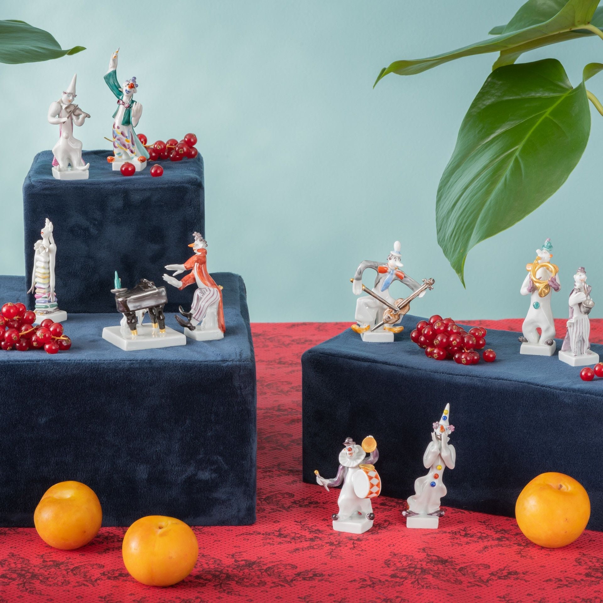 Clown mit Violine, Platin staffiert, reich, 9 cm | Meissen Miniaturfiguren - Edition 901300 - 60652 - Meissen Weimar