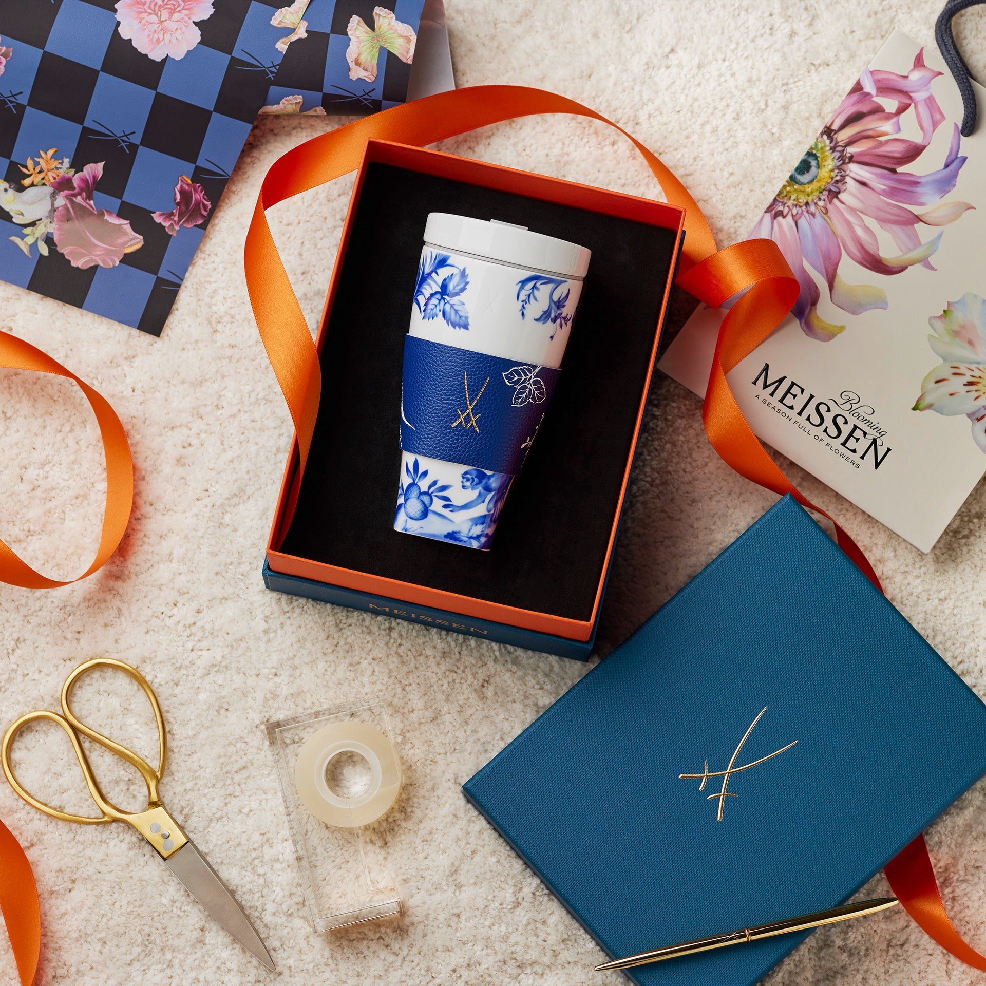 Coffee to go Becher Affe & Faultier Kobaltblau Ø 9 cm, 0,35 l mit Manschette | Meissen Coffee to go Collection - Nova vs-79a933-46m01 - Meissen Weimar