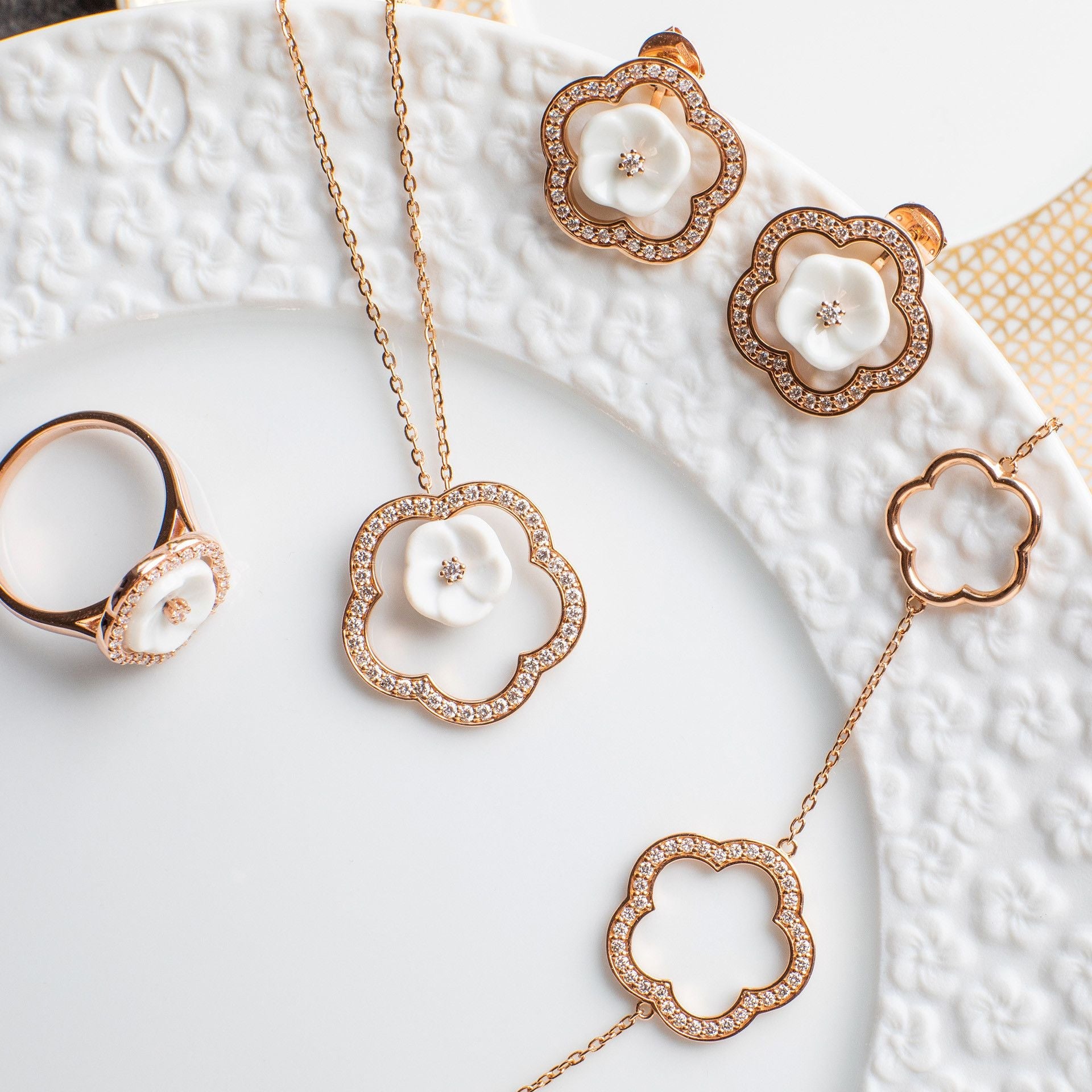 Collier Roségold mit Schneeballblüte, 45 cm | Meissen Royal Blossom Collection mpj20bf168c45 - Meissen Weimar