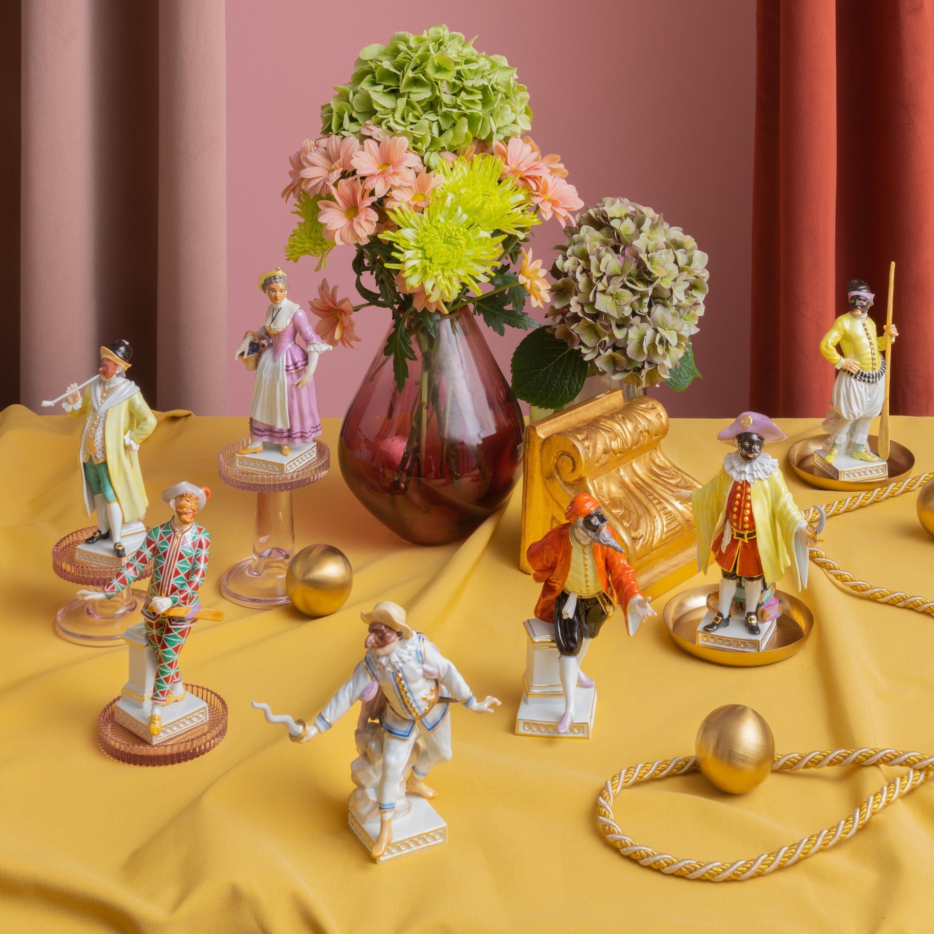 Dottore, Bunt und gold staffiert, | Meissen Commedia dell'Arte 900300 - 64568 - Meissen Weimar