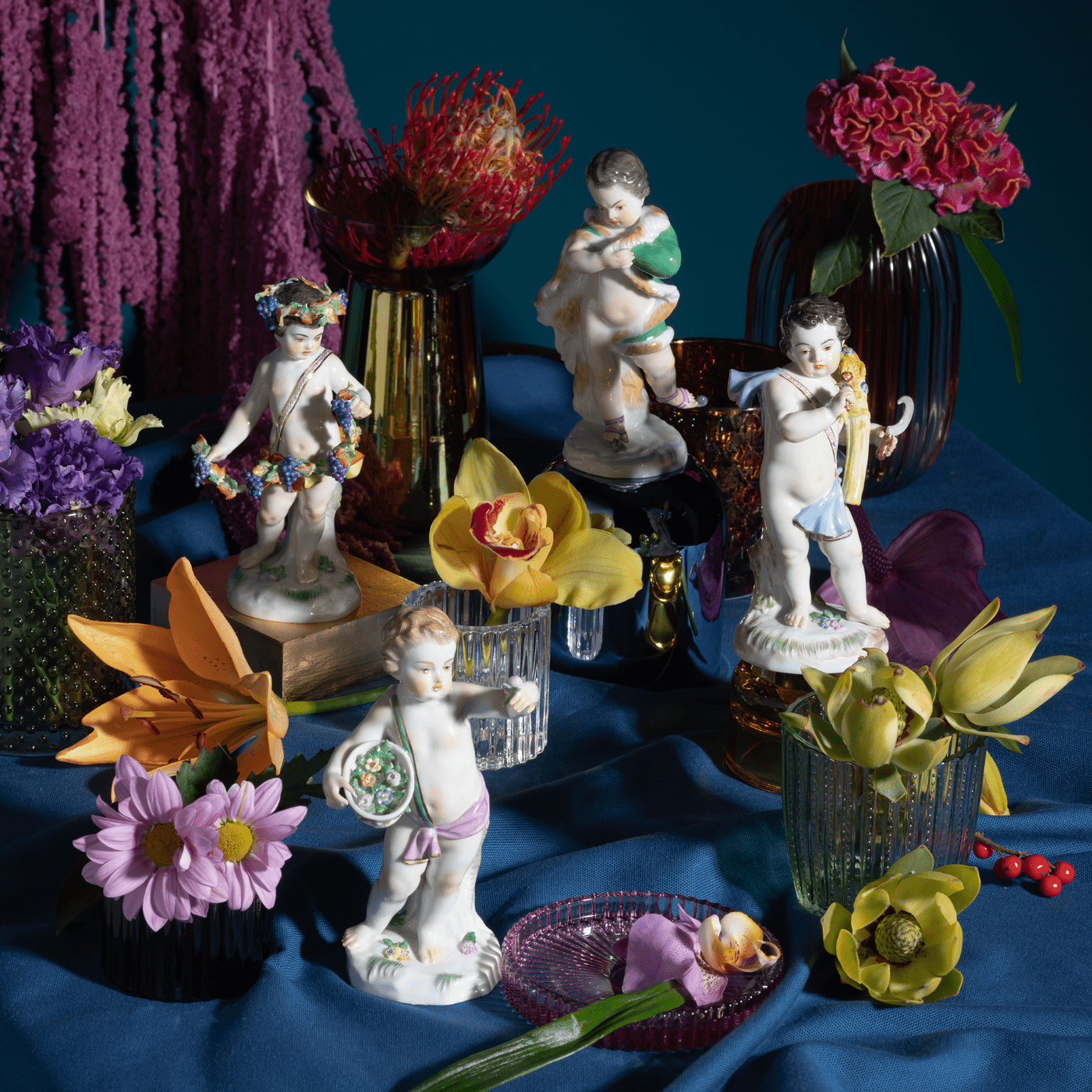 Einzelfigur Herbst, bunt und gold staffiert, H 15 cm | Meissen Figuren - Edition Dschungel 900300 - 61064 - Meissen Weimar