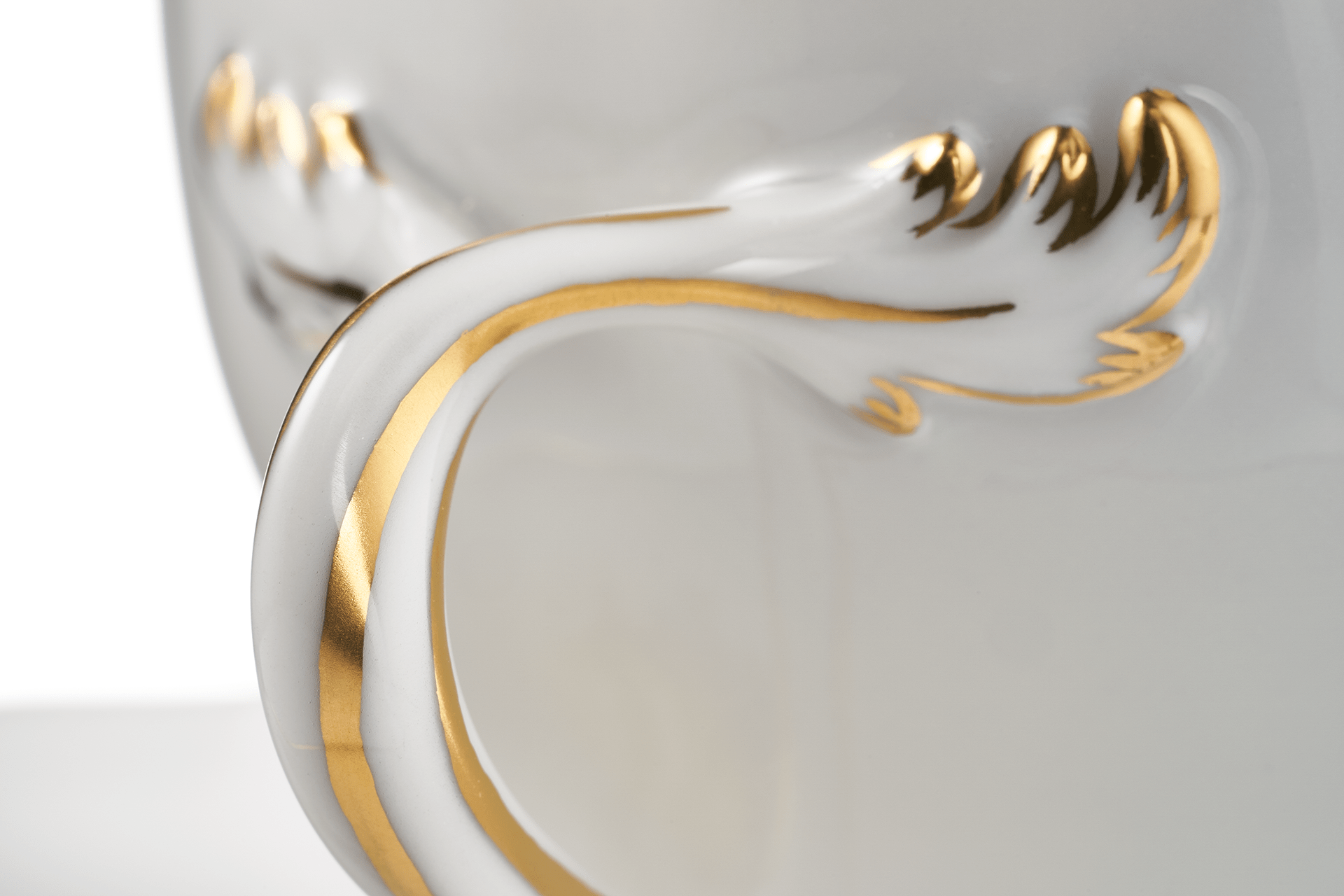 Espressotasse, Rose mitte, bunt, Goldrand, V 0,1 l | Meissen Neuer Ausschnitt 020110 - 00580 - Meissen Weimar