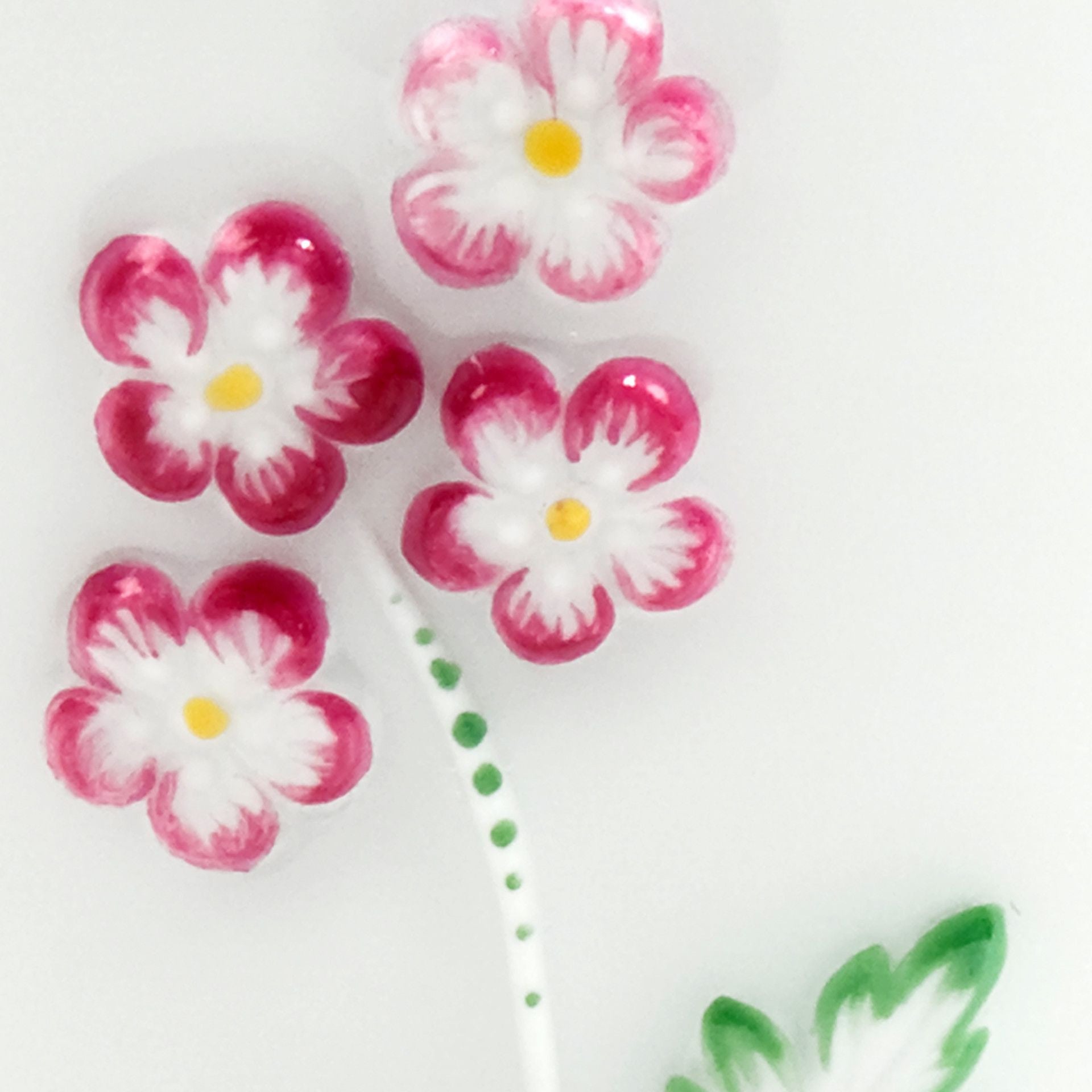 Gefäß Reliefblumen Purpur H 16,5 cm | Meissen Fine Dining 71a038 - 52774 - Meissen Weimar