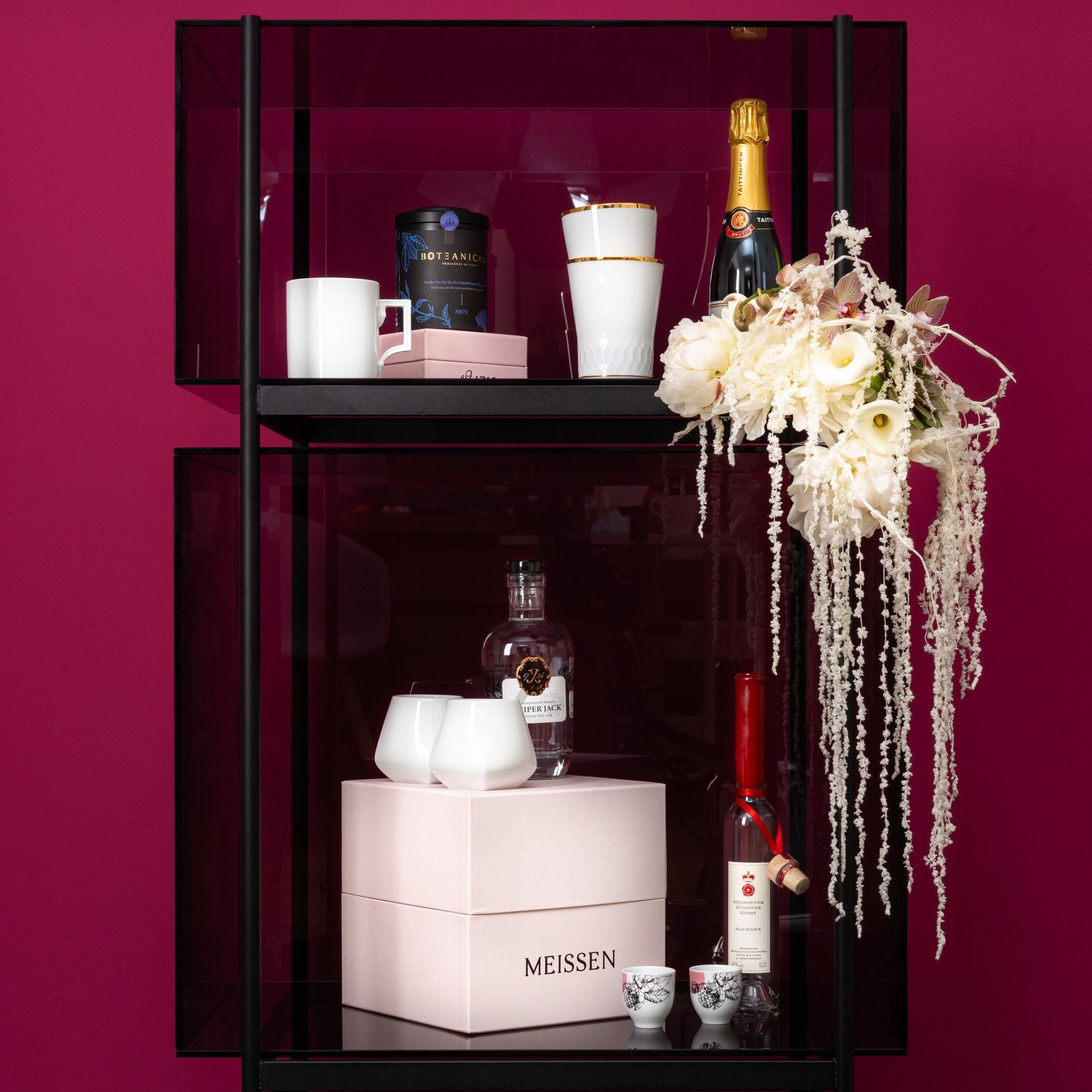 Gin - Set, 3 - tlg., Juniper Jack London Dry Gin 0,5 l, 46,5 % vol., 2 Becher Antarctica | Meissen Gourmet - Set 000001 - 55M73 - Meissen Weimar