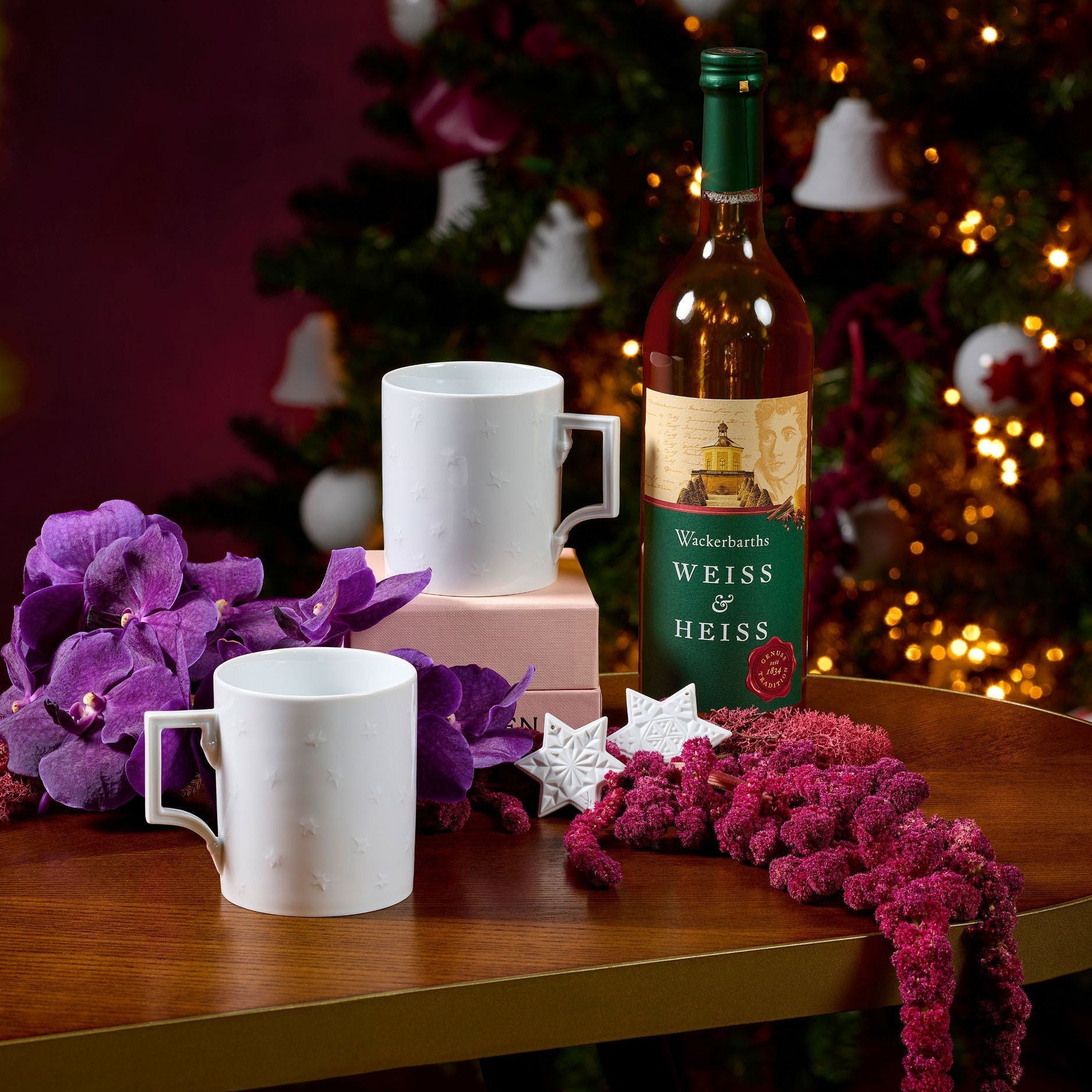 Glühweintassen - Set, 3 - tlg., Wackerbarths Weiß & Heiß, 2 Henkelbecher Sternenrelief, Form: Berlin | Meissen - Set Kollektion Genußwelten 000001 - 55M80 - Meissen Weimar