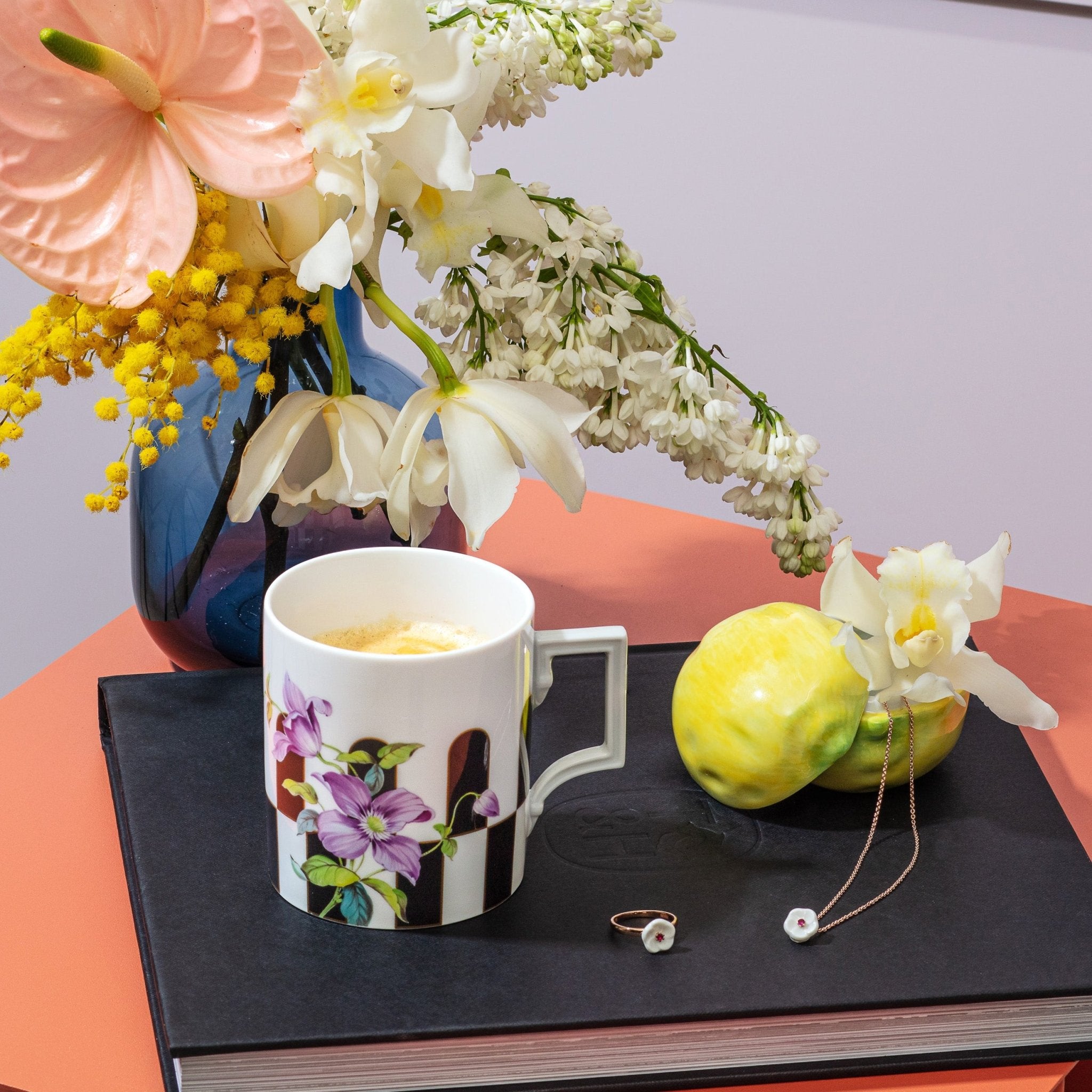 Henkelbecher, "Chess Flowers", V 0,25 l | The Meissen Mug Collection - Berlin 03A107 - 55810 - Meissen Weimar