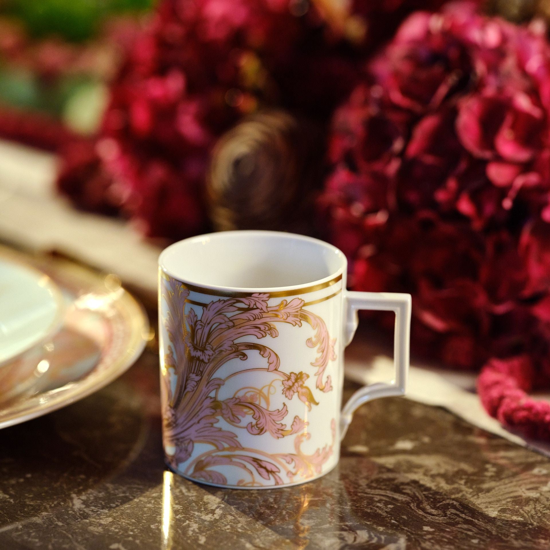 Henkelbecher, Form "Berlin", "Mystic Maison", V 0,25 l | The Meissen Mug Collection - Berlin 79B100 - 55810 - Meissen Weimar