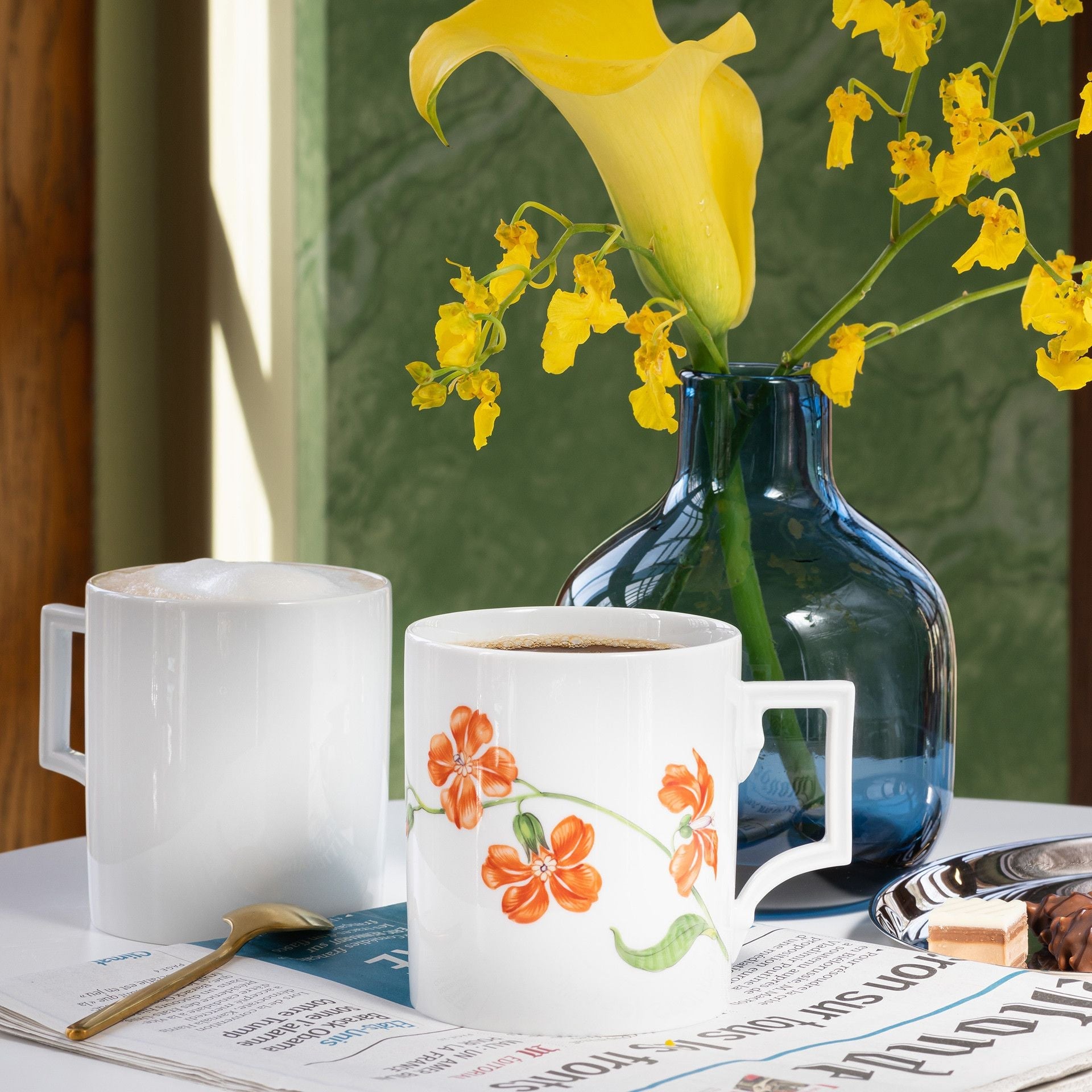 Henkelbecher, Goldschmetterling "Flying Wonders" , 0,25 l | The Meissen Mug Collection - Berlin 79A369 - 55810 - Meissen Weimar