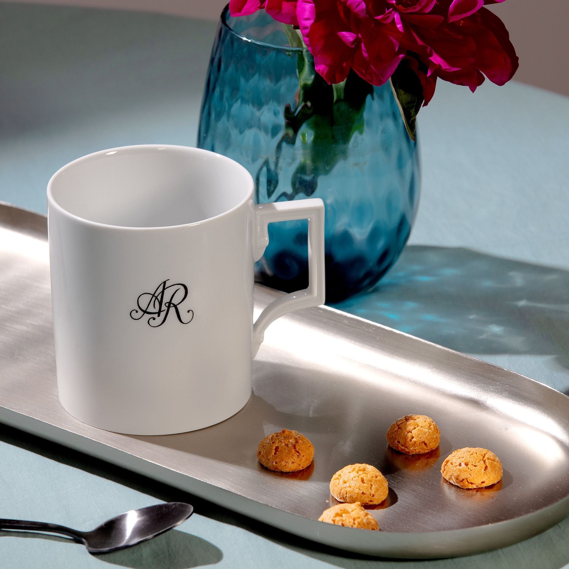 Henkelbecher, Monogramm, 2 Buchstaben, schwarz, 0,25 l | Meissen Mug Berlin 97B204 - 55810 - Meissen Weimar