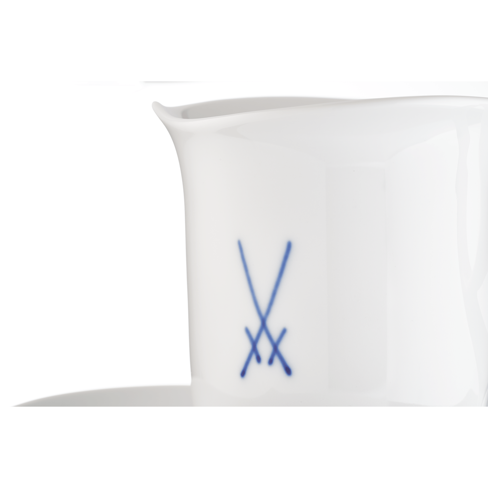 Kaffeetasse auf Fuß, Markenzeichen 'Meissen', kobaltblau, V 0,15 l | Meissen Wellenspiel Pur 825001 - 28582 - Meissen Weimar