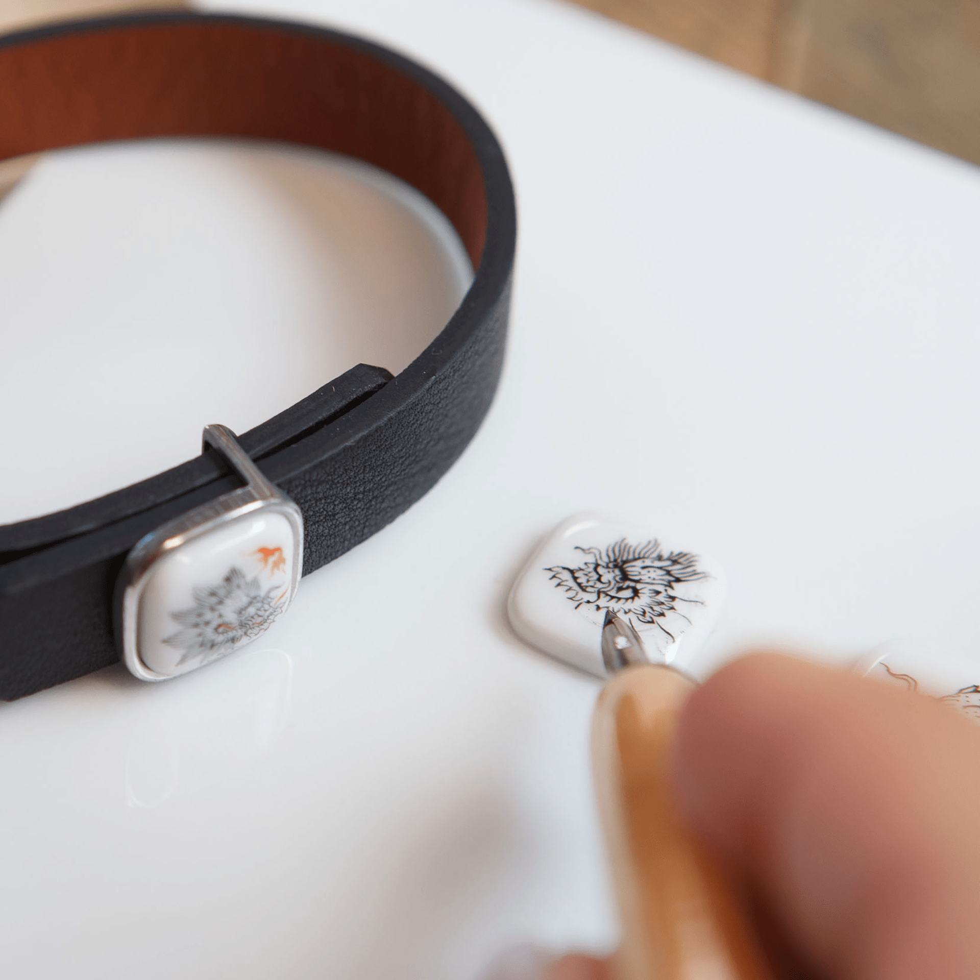 Lederarmband Ming - Drache Schwarz, Schließe 925 Sterlingsilber | Meissen Schmuck Individuell mpj60dr927c2 - Meissen Weimar
