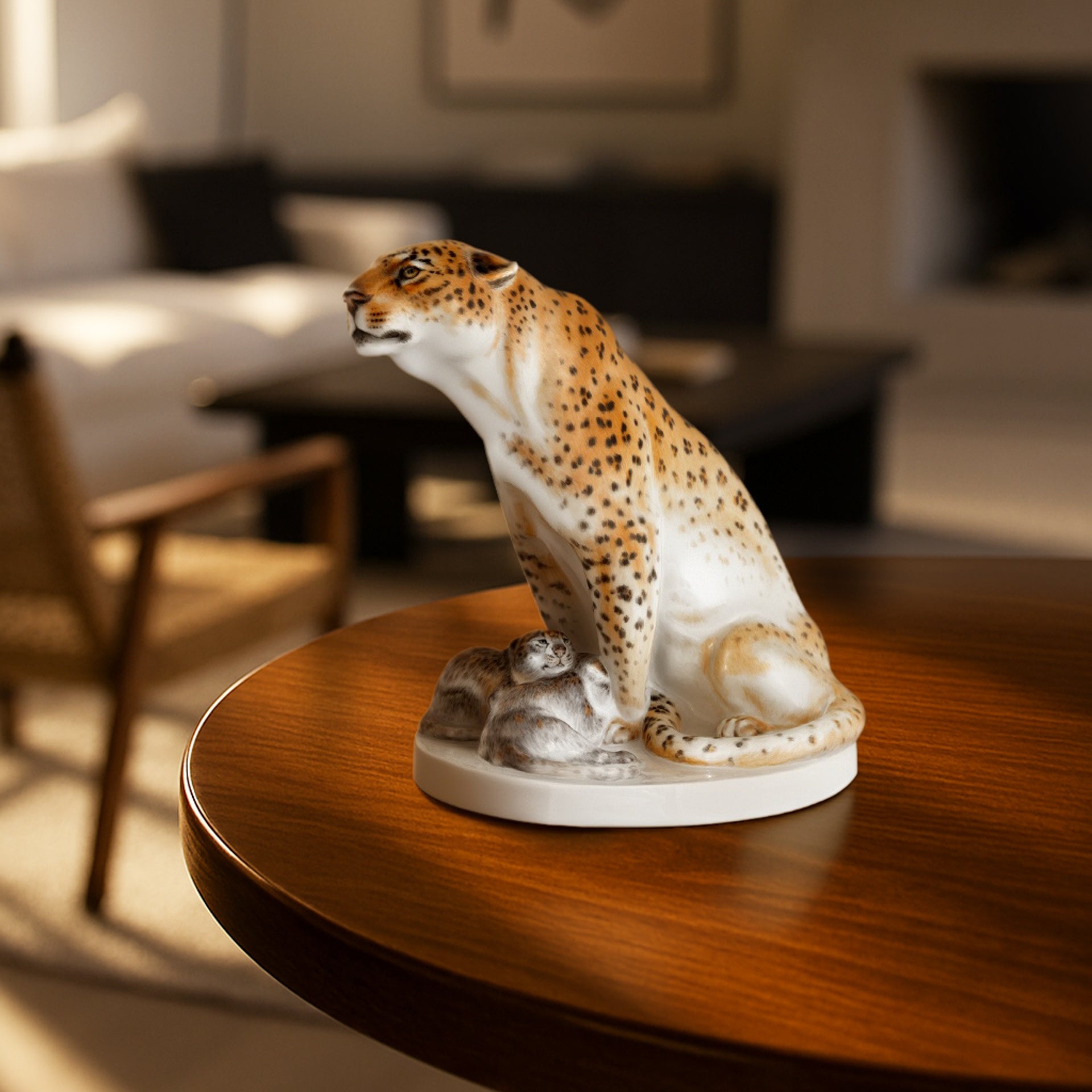 Leopardin mit Jungen, Lim. 25, H 23,5 cm | Meissen Limitierte Meisterwerke 900184-78061 - Meissen Weimar