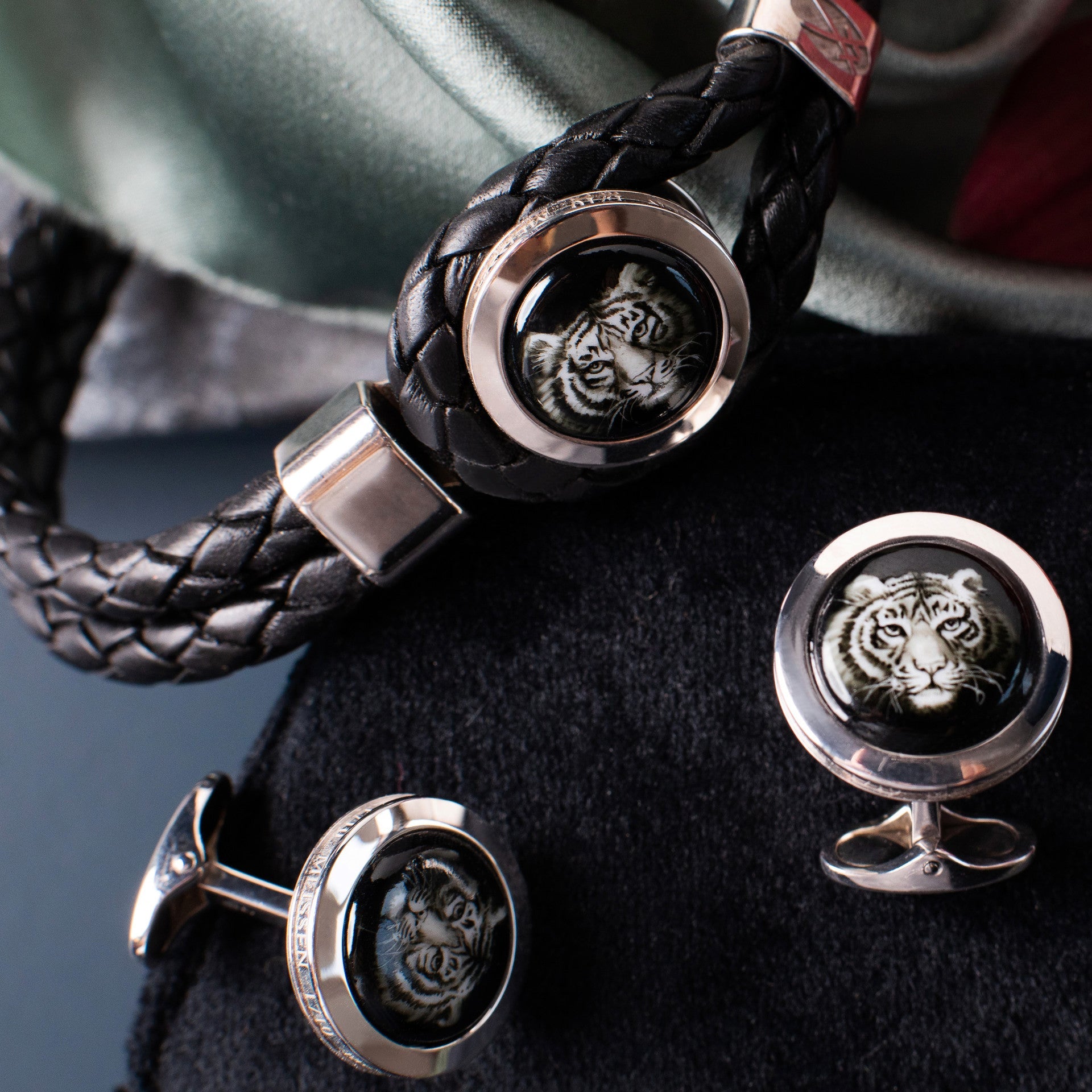 Manschettenknöpfe Tiger Motiv, Ø 1,8 cm, Paar | Meissen Herrenschmuck mpj70ti930c - Meissen Weimar