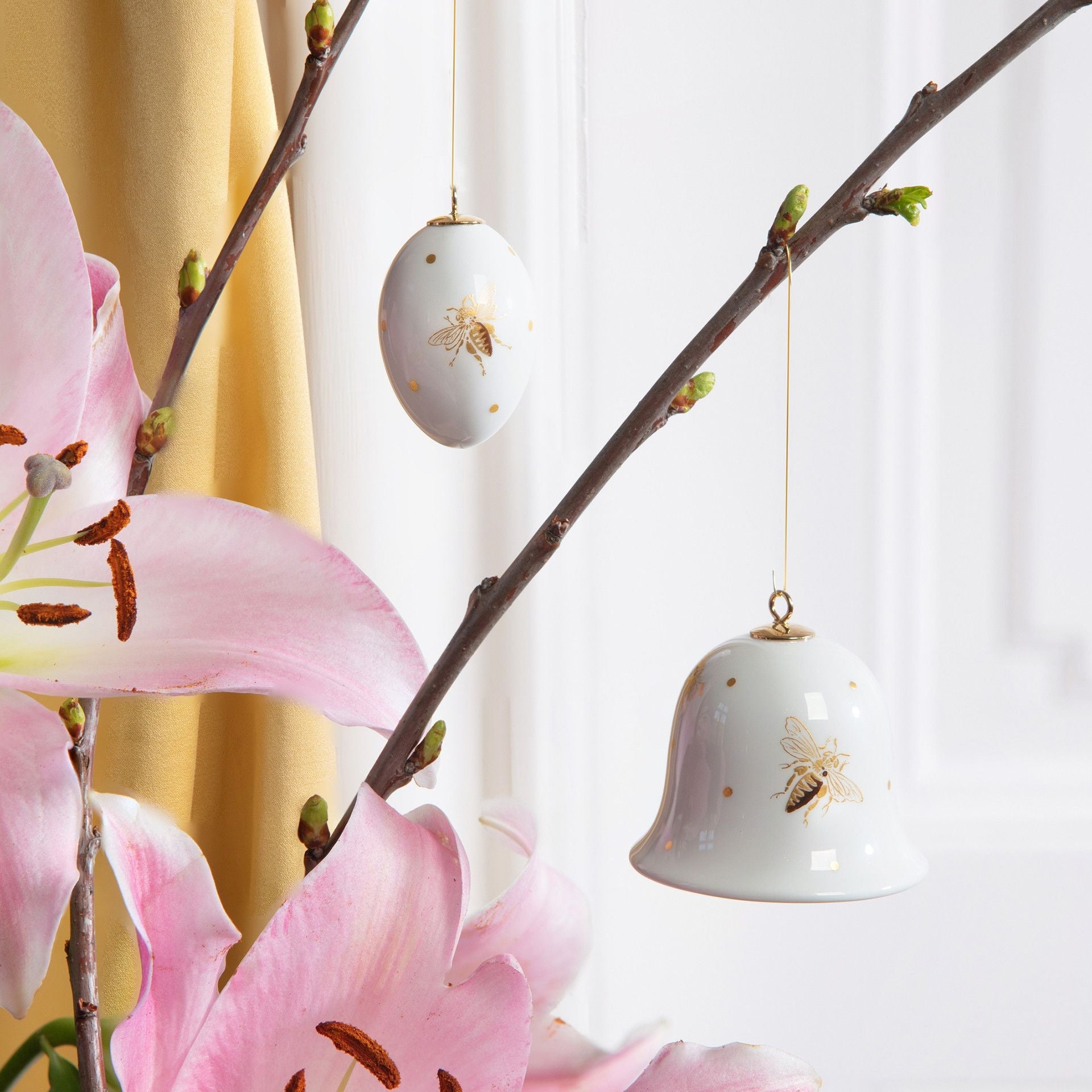 Miniatur - Glocke, Malerei Waldflora mit Insekten, Birke mit weißem Rand, H 5 cm | Meissen Exklusiv für Betzendorf 61C032 - 55M02 - Meissen Weimar