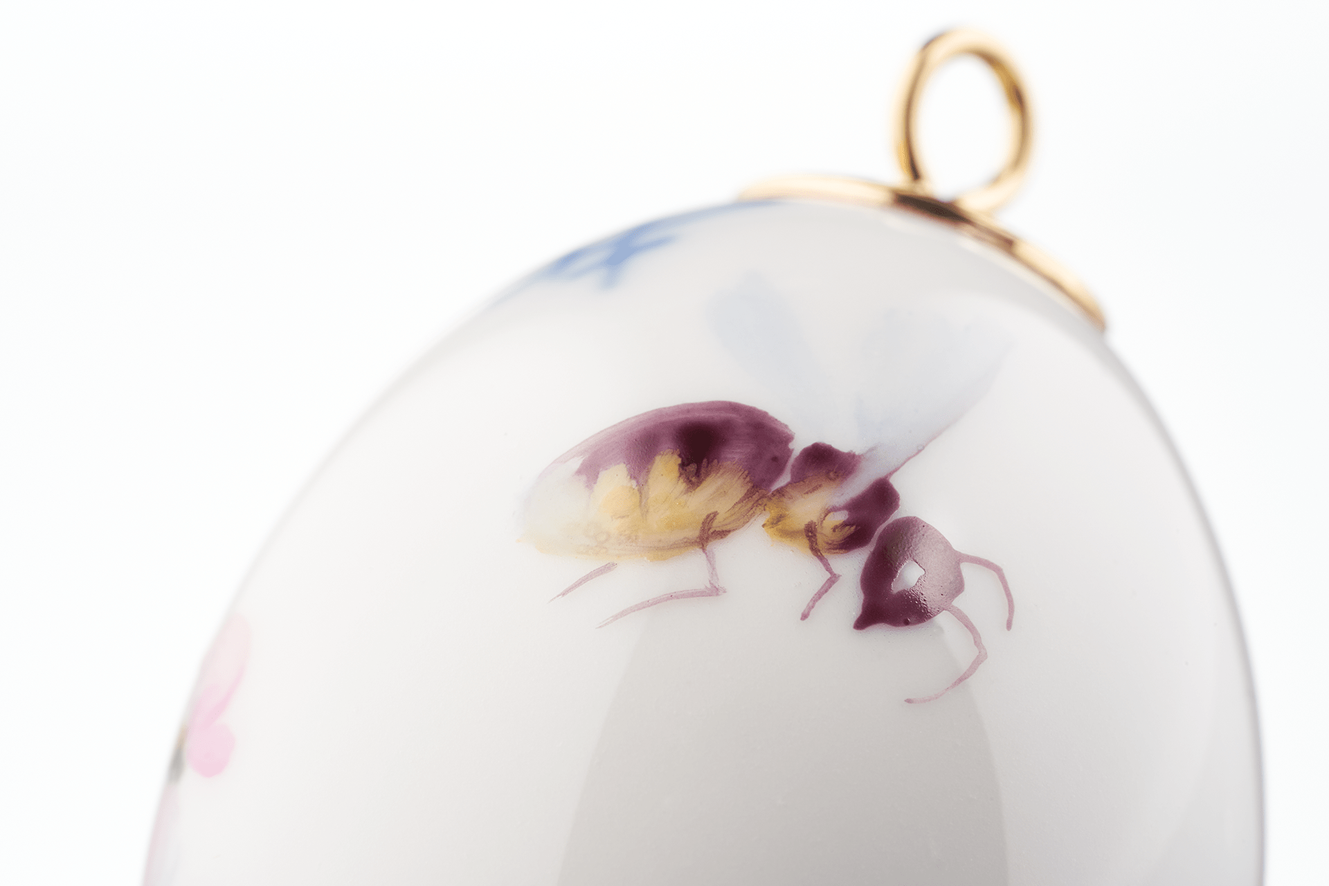 Osterei, Blumenmalerei Feldstiefmütterchen, H 5 cm | Meissen Zweigschmuck Osterei Kollektion 25c004 - 55m03 - Meissen Weimar