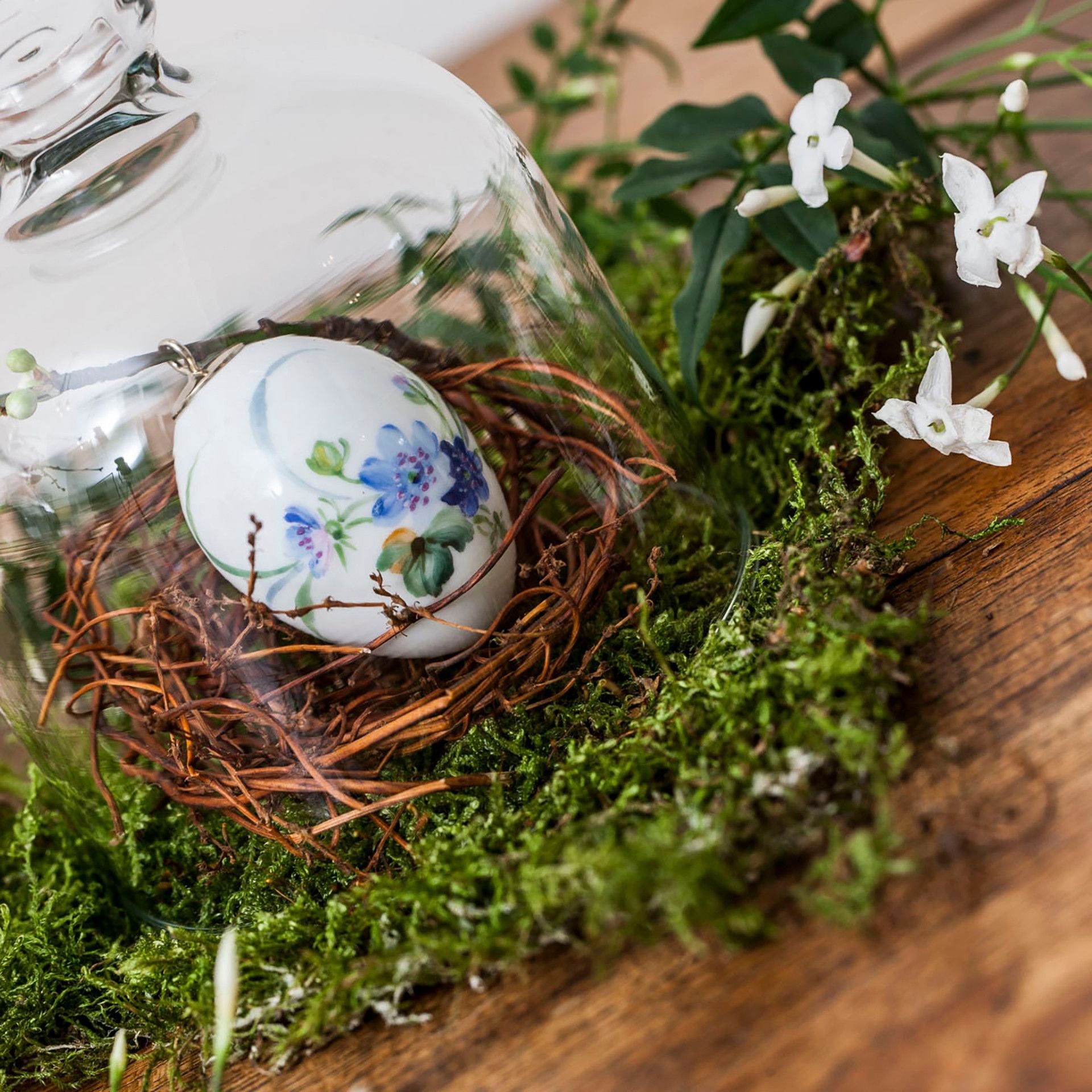 Osterei, Gestreute Röschen, bunt, weißer Rand, H 4,5 cm | Meissen Porzellan 019101 - 55M03 - Meissen Weimar