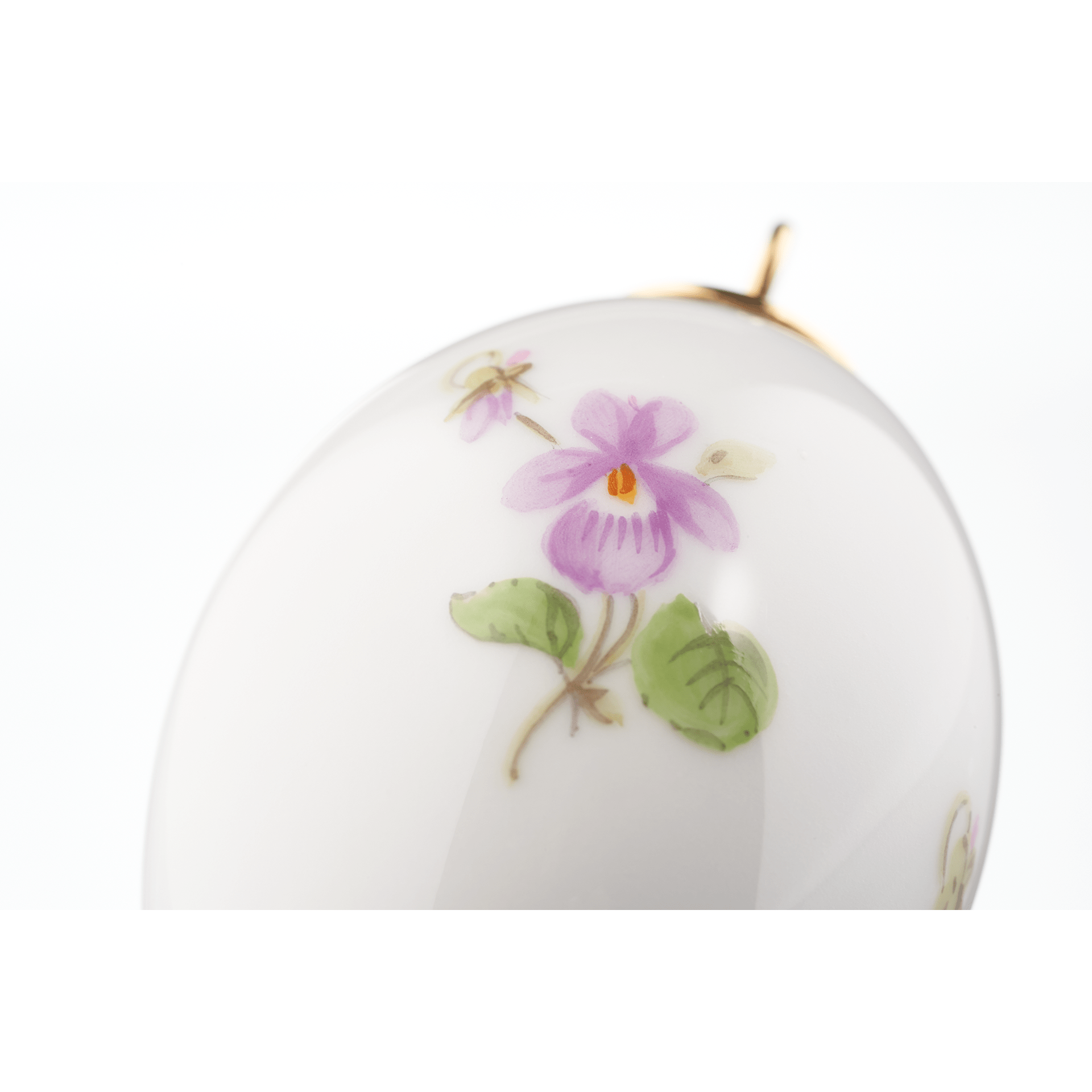 Osterei, Gestreute Veilchen, bunt, weißer Rand, H 4,5 cm | Meissen Zweigschmuck Osterei Kollektion 019801 - 55M03 - Meissen Weimar