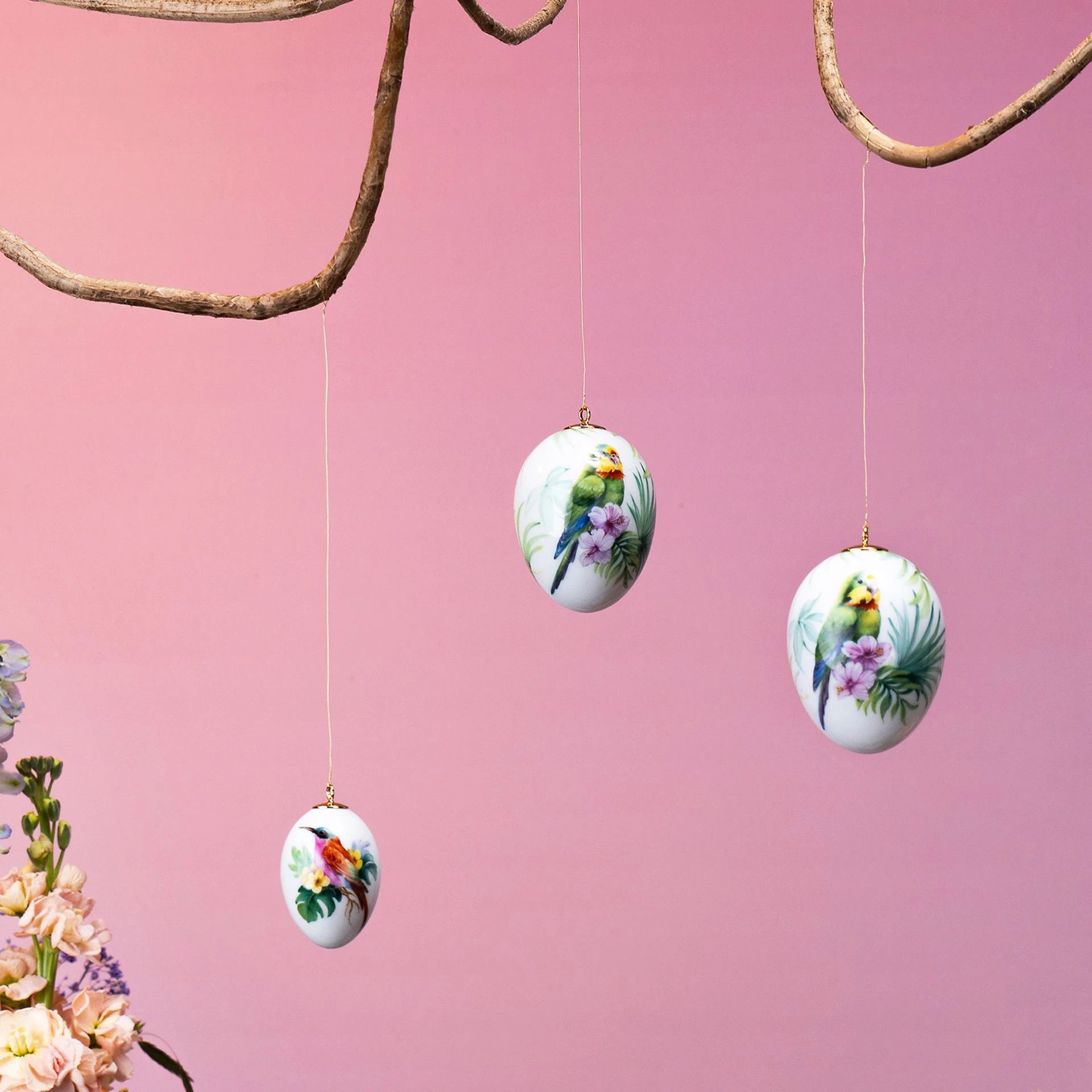 Osterei, groß, Hausrotschwanz, Vogel des Jahres 2025, H 7 cm | Meissen Zweigschmuck Osterei Kollektion 26A123 - 55N32 - Meissen Weimar