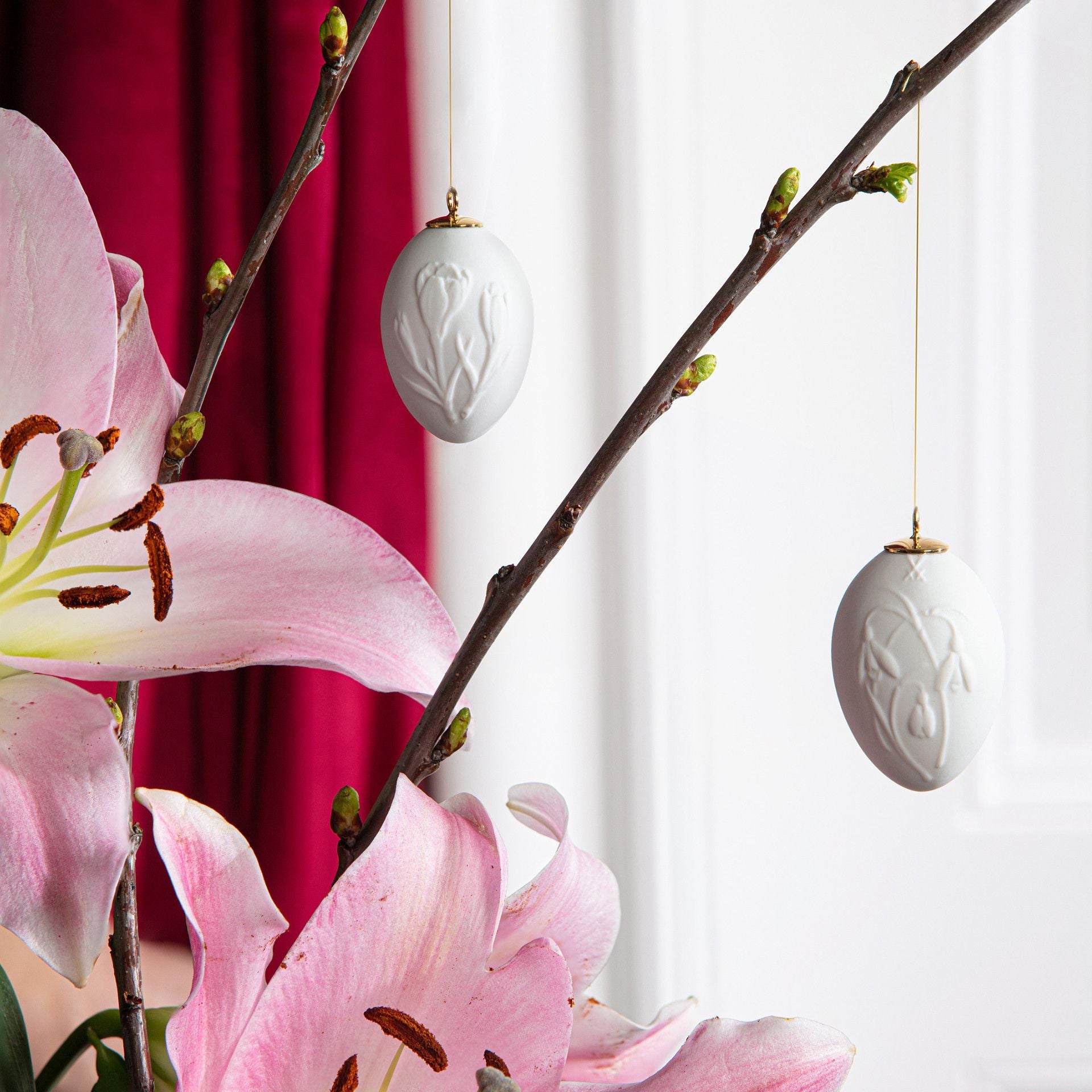 Osterei mit Relief, Schneeglöckchen, Weiß, Biskuit, H 5 cm | Meissen Zweigschmuck Osterei Kollektion 001001 - 55M23 - Meissen Weimar