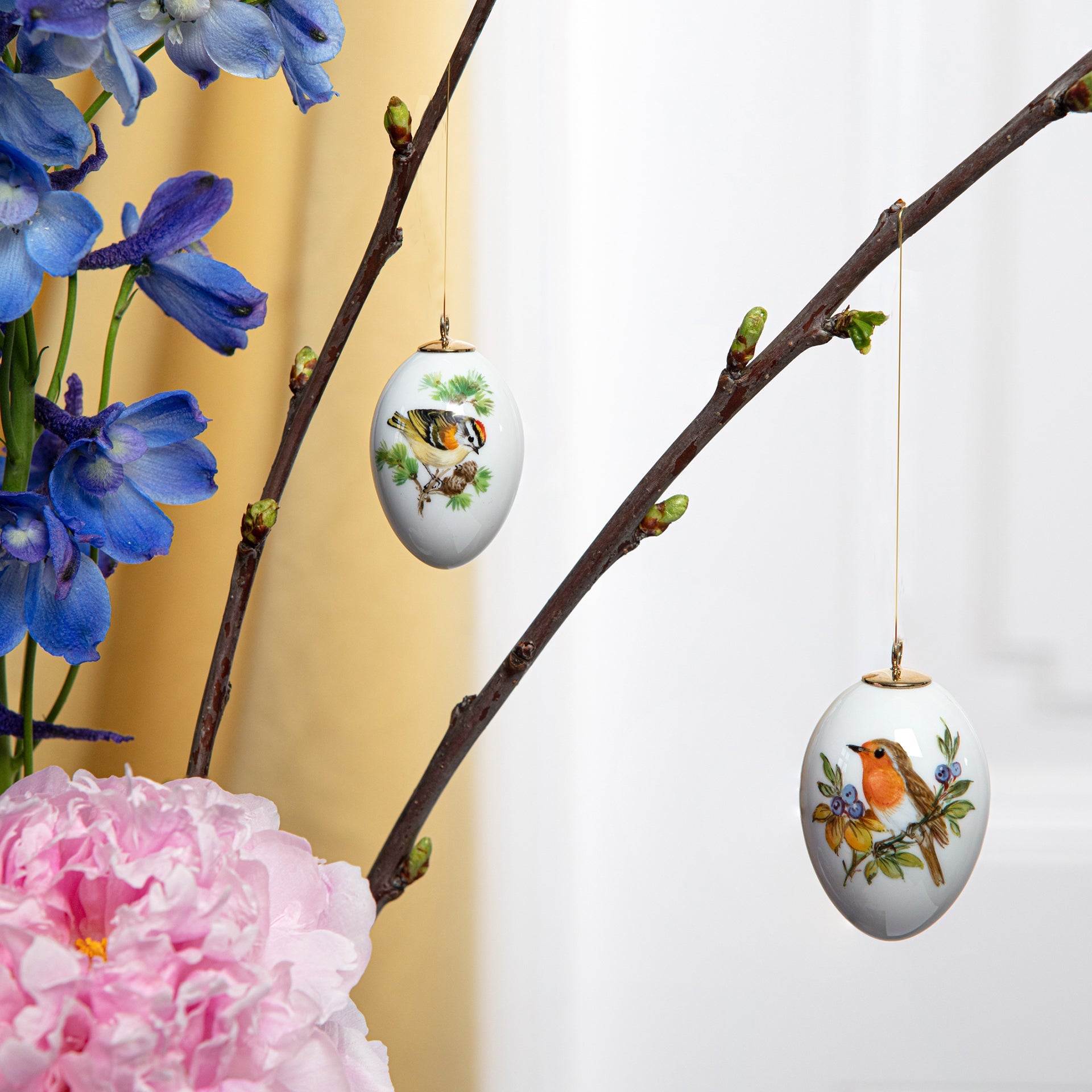 Osterei Vogelmalerei Rotkehlchen, H 5 cm | Meissen Zweigschmuck Osterei Kollektion 26c001 - 55m03 - Meissen Weimar