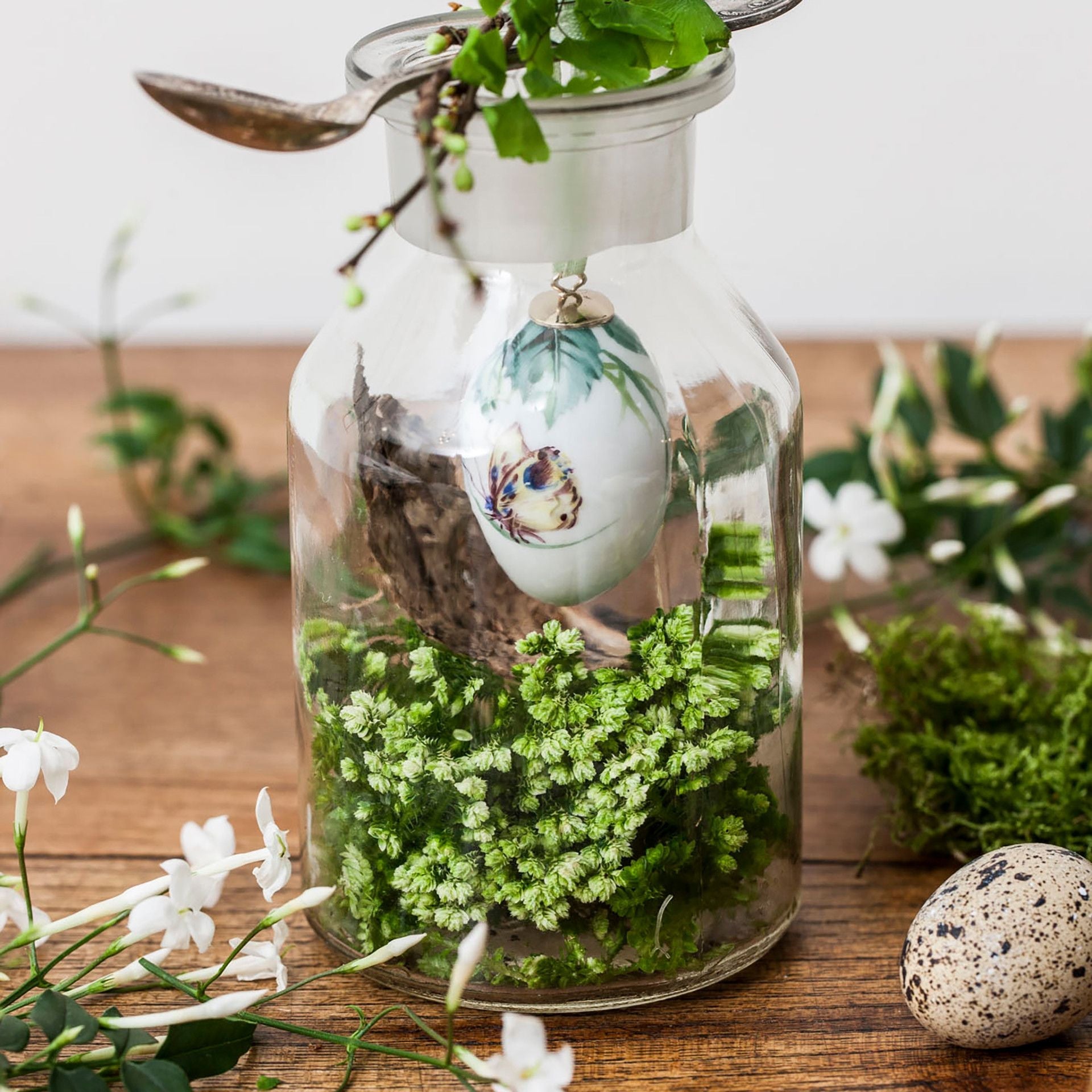 Osterei, Waldflora mit Insekten, Falter, H 4,5 cm | Meissen Osterei 61C005 - 55M03 - Meissen Weimar