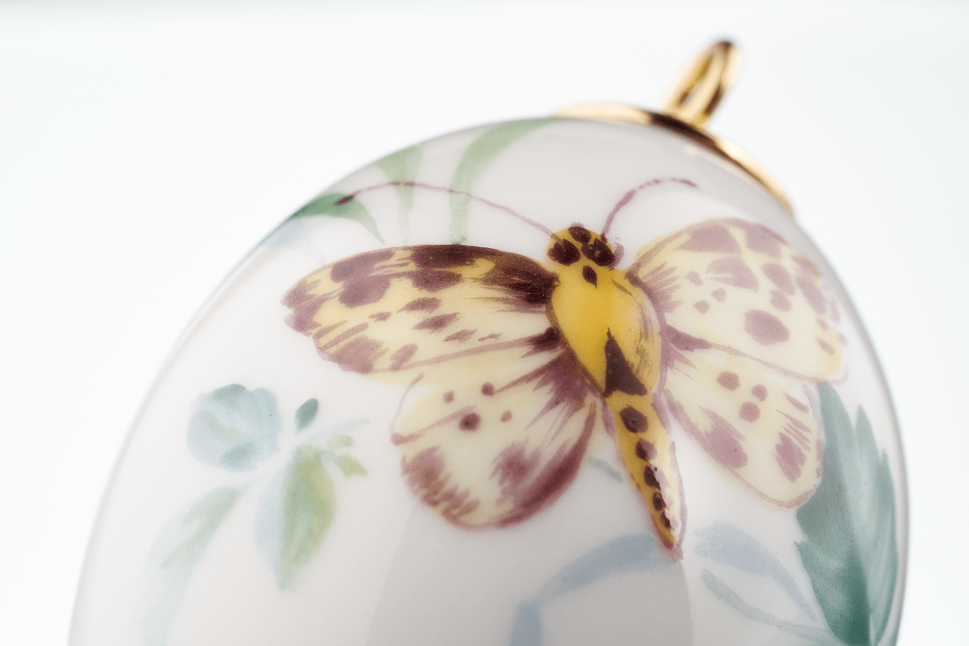 Osterei, Waldflora mit Schmetterling, H 5 cm | Meissen Zweigschmuck Osterei Kollektion 61c019 - 55m03 - Meissen Weimar