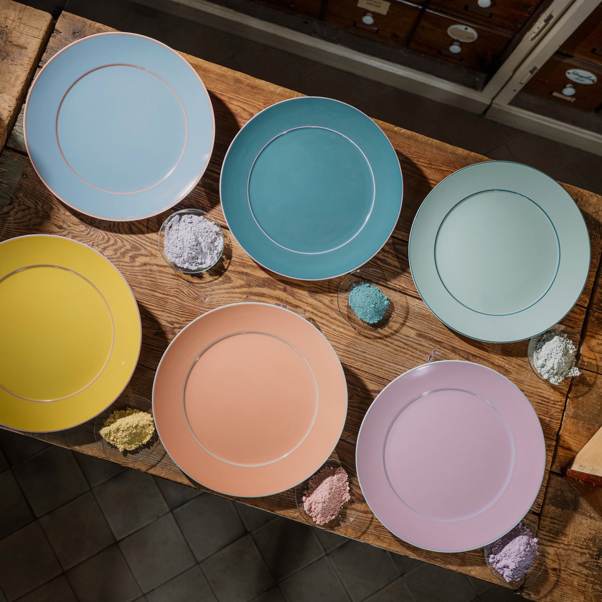 Platzteller, rot, gold, Ø 33 cm | Meissen No.41 Urban Colours 79B512-41478 - Meissen Weimar