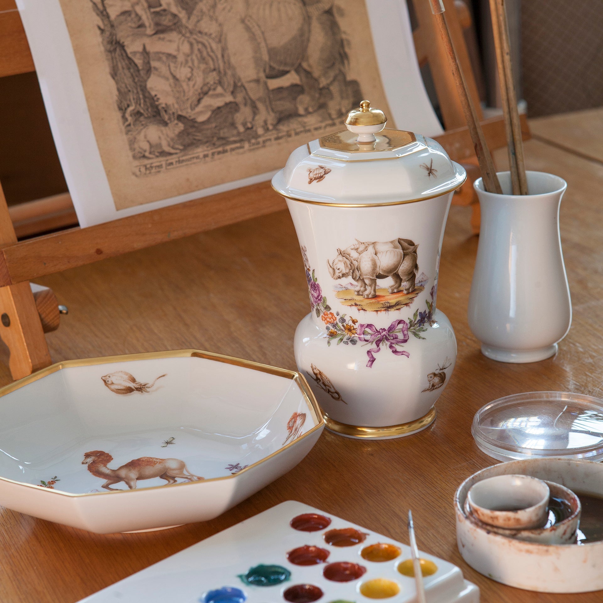 Pokal Exotische Tiere, Weiß mit Gold, H 18 cm | Meissen Limitierte Meisterwerke 26a184 - 51141 - Meissen Weimar