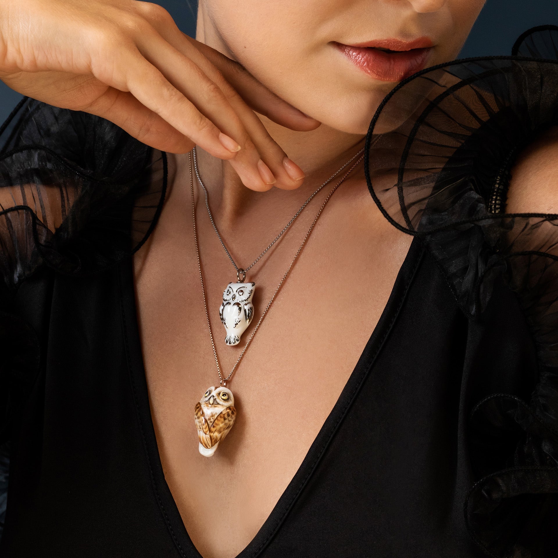 Porzellananhänger Halbrelief Panda Gold, H 3,5 cm | Meissen Porzellananhänger 900200-58m23 - Meissen Weimar