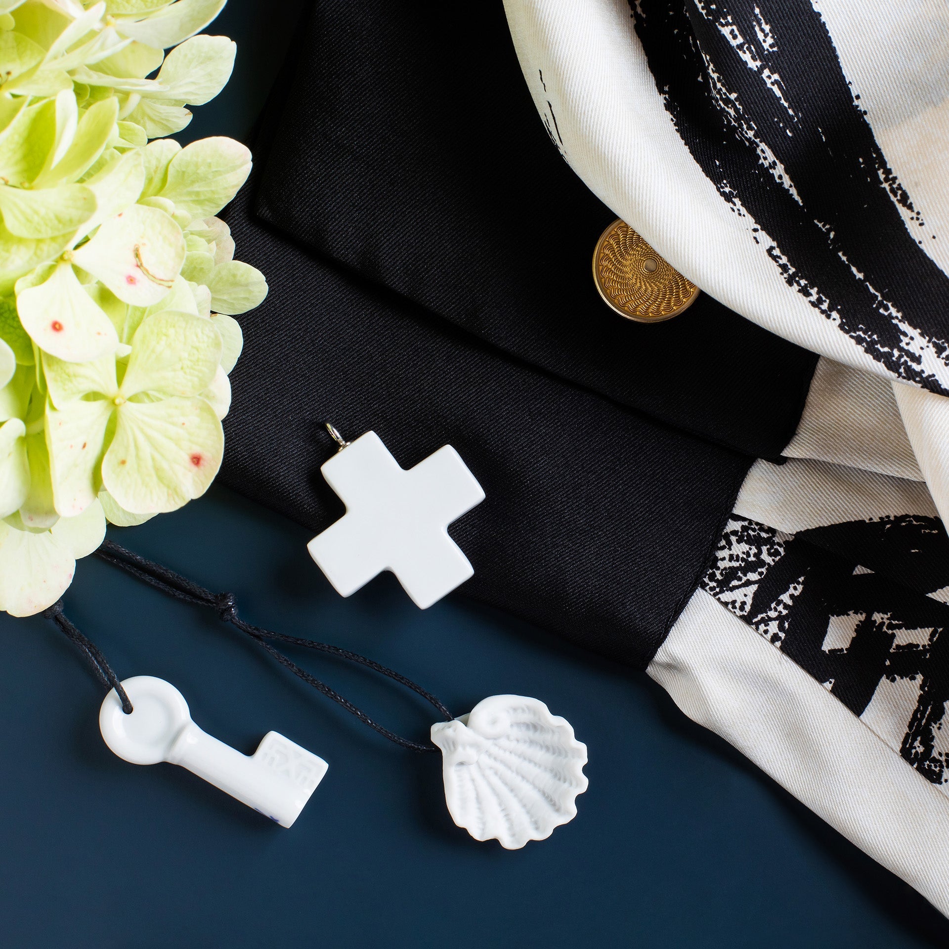 Porzellananhänger Muschel Weiß, H 3 cm | Meissen Porzellananhänger 777701 - 71019 - Meissen Weimar