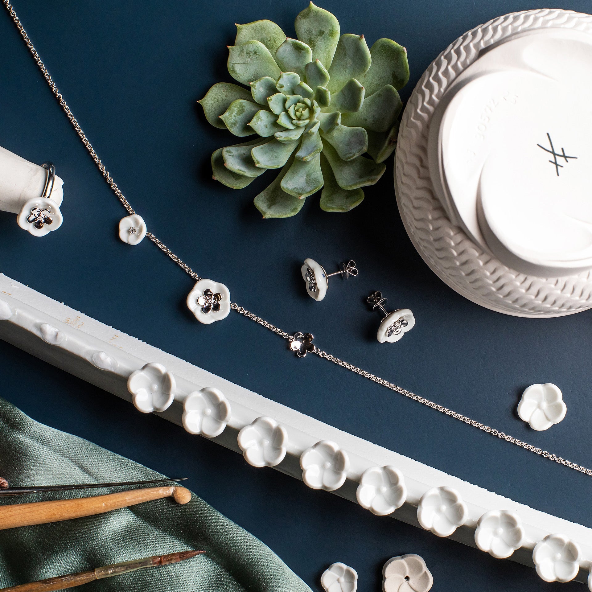 Ring 1739 Royal Blossom Bouquet Weißgold 750, 4 g | Meissen Royal Blossom Collection mpj10bl25700 - Meissen Weimar