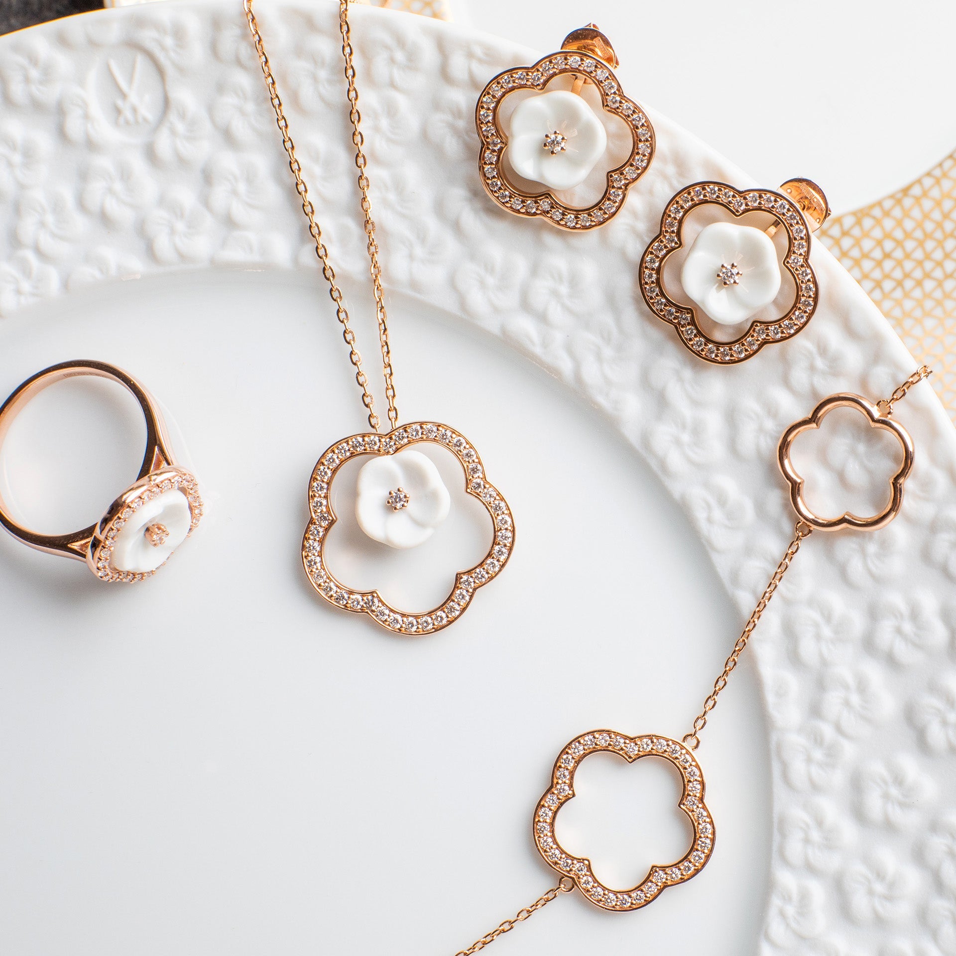 Ring Royal Blossom Frame Roségold 750, 31 Diamanten, Gewicht 5 g | Meissen Royal Blossom Collection mpj10bf16800 - Meissen Weimar