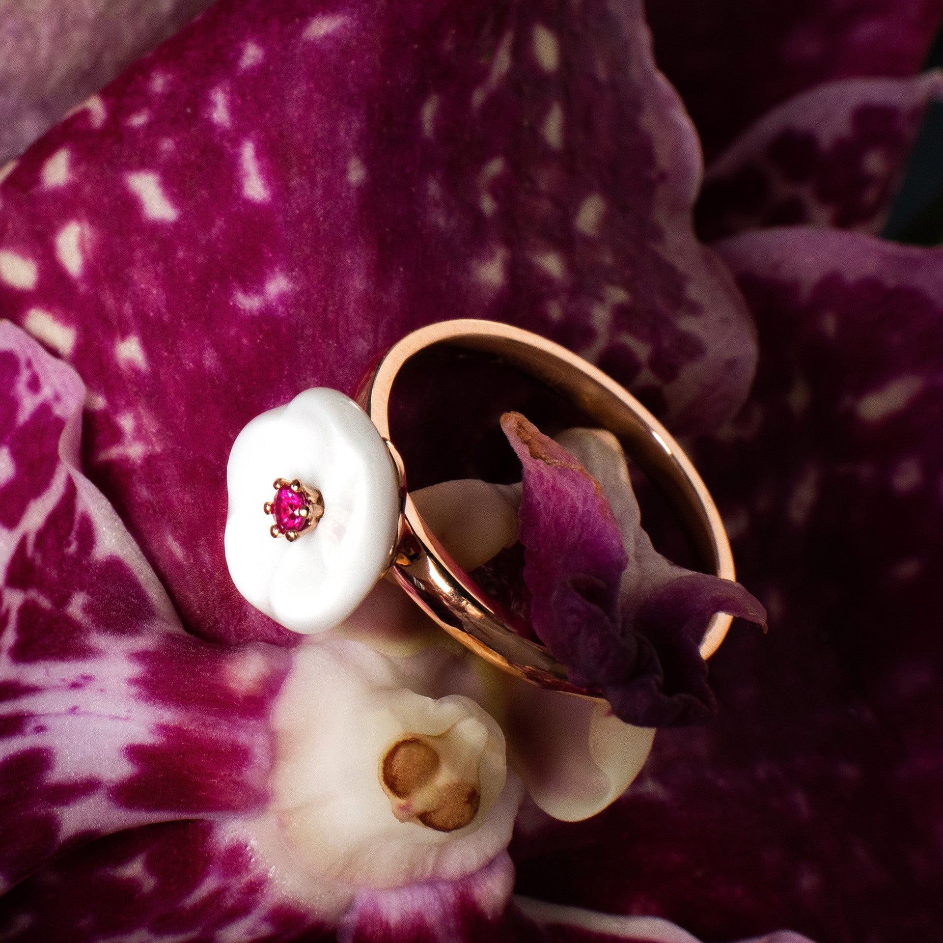 Ring Royal Blossom Rubin, Roségold 750, Gewicht 3 g | Meissen Royal Blossom Collection mpj10bl11900 - Meissen Weimar