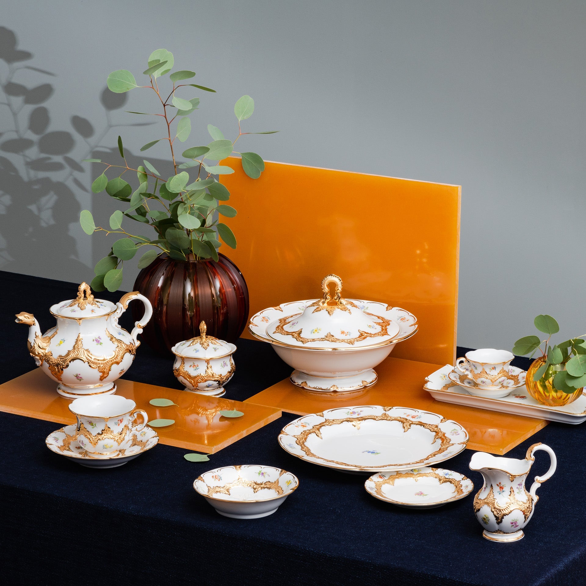 Sauciere Goldbronze Ø 26 cm, H 11 cm | Meissen B - Form 010179 - 15228 - Meissen Weimar
