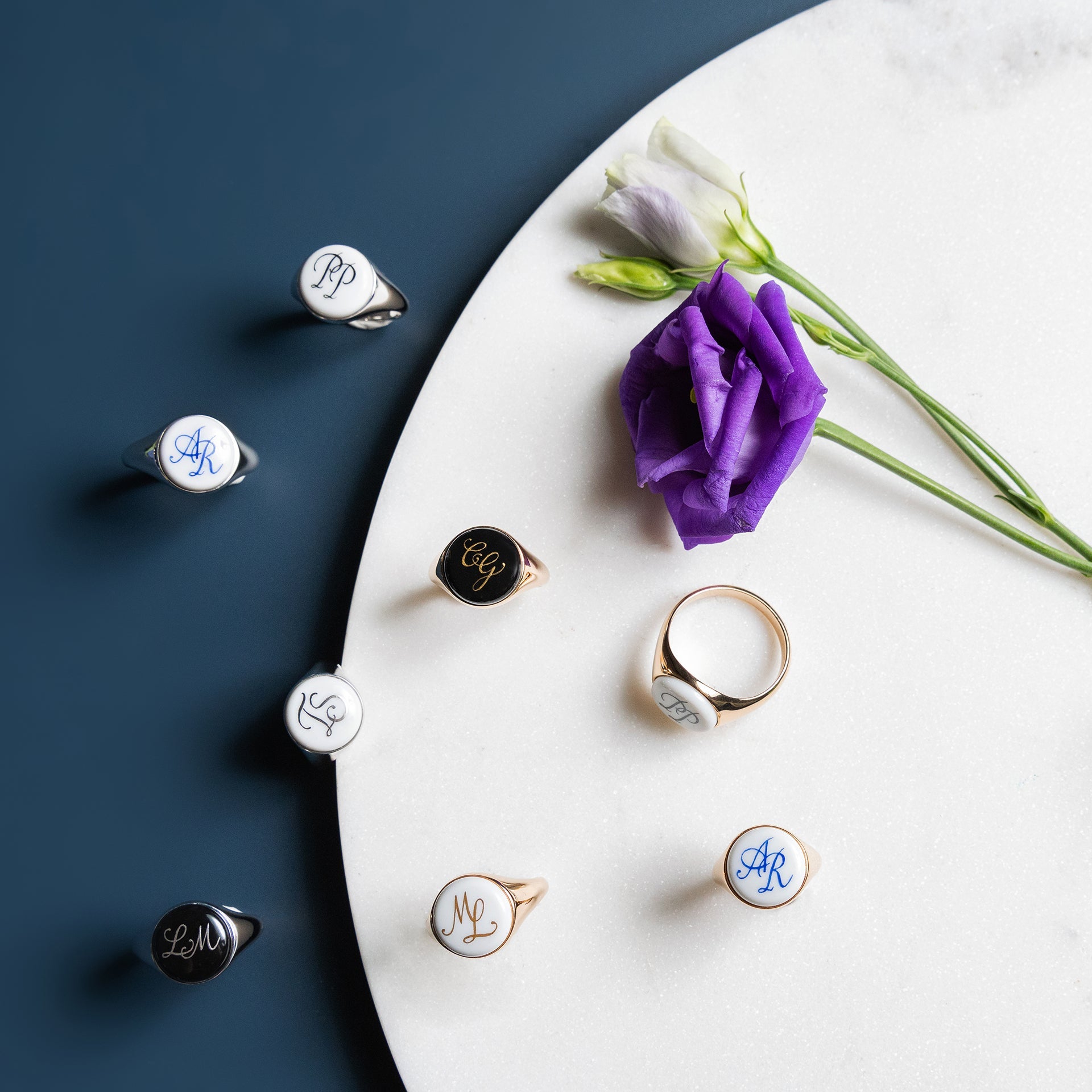 Siegelring, Monogramm in Platin, 10 g | Meissen Geschenke 90a447-53mx7 - Meissen Weimar