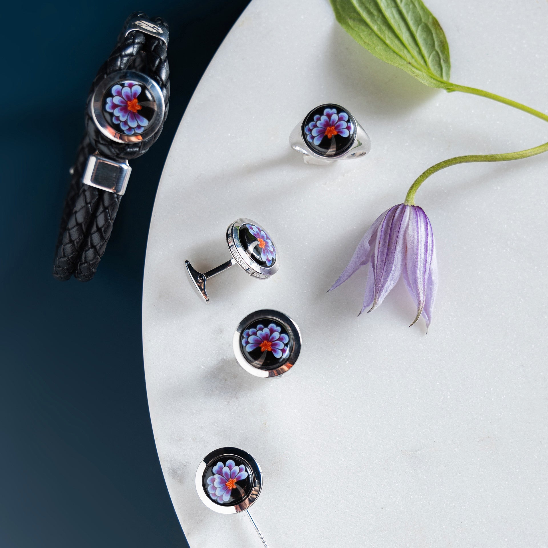 Siegelring rund, Indische Blüte blau, Ø 2 cm | Meissen Schmuck Individuell mpj10bi93600 - Meissen Weimar