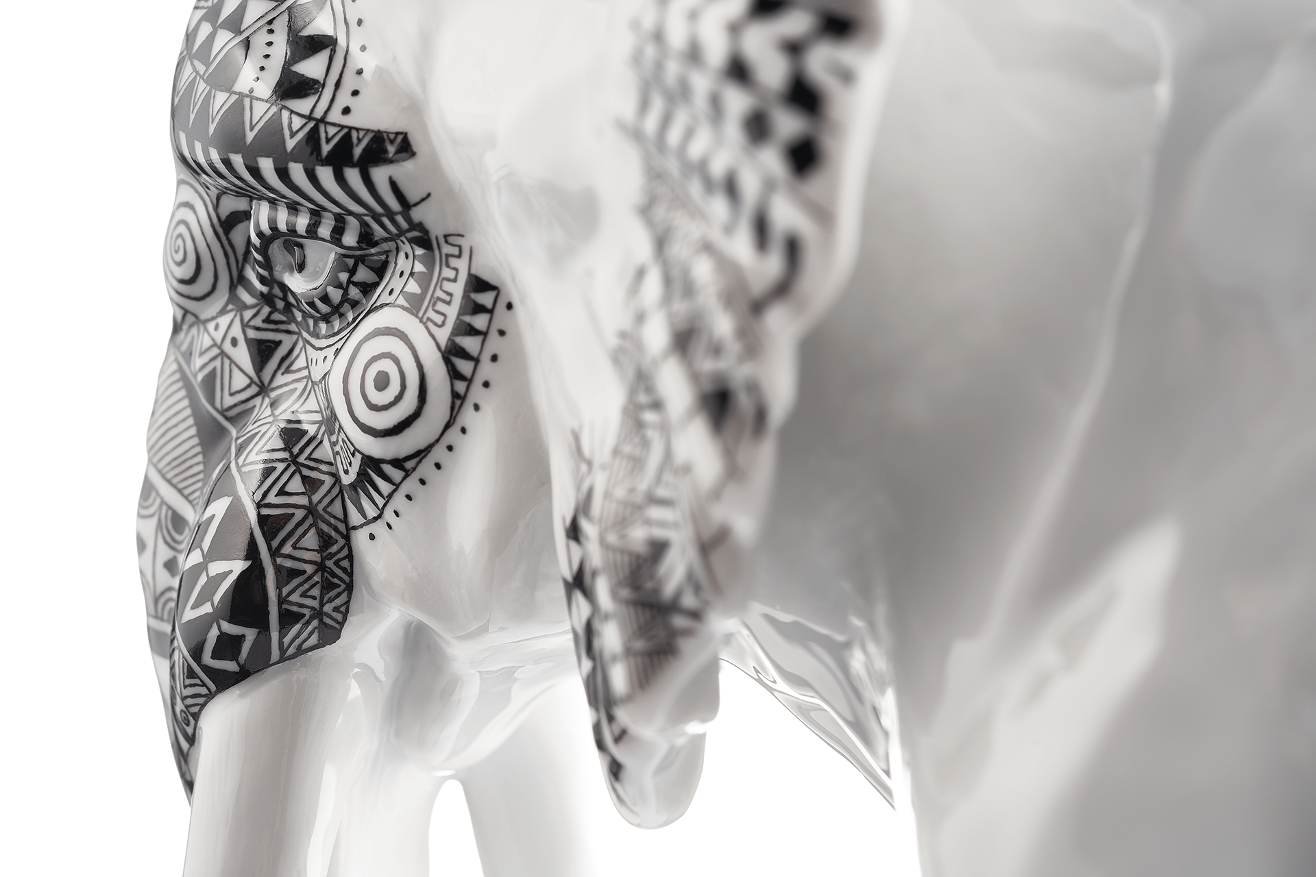 Skulptur Elefant Afrika Schwarz H 18,5 cm | Meissen Atelier - Edition 65o007 - 78015 - Meissen Weimar