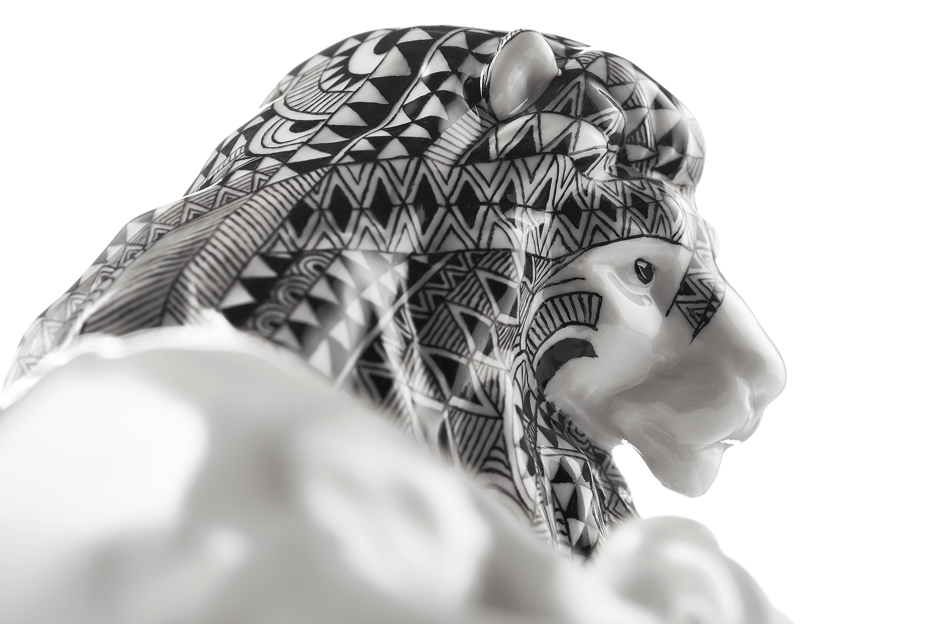 Skulptur Löwe modern L 16 cm | Meissen Figuren - Edition Big Five 65o007 - 78018 - Meissen Weimar