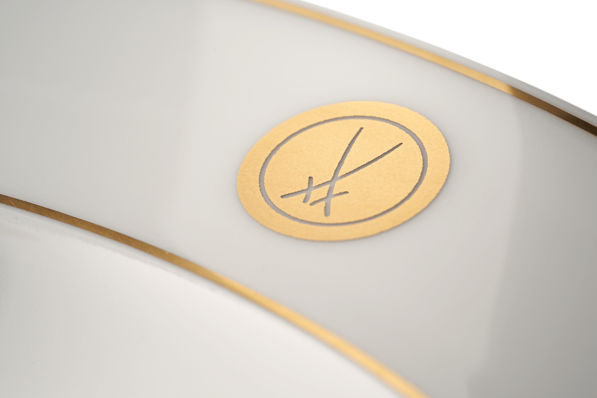 Suppenteller, Schwertermedaillon, Goldfaden, Ø 23 cm | Meissen No.41 Swords Luxury Gold 99a365 - 41487 - Meissen Weimar