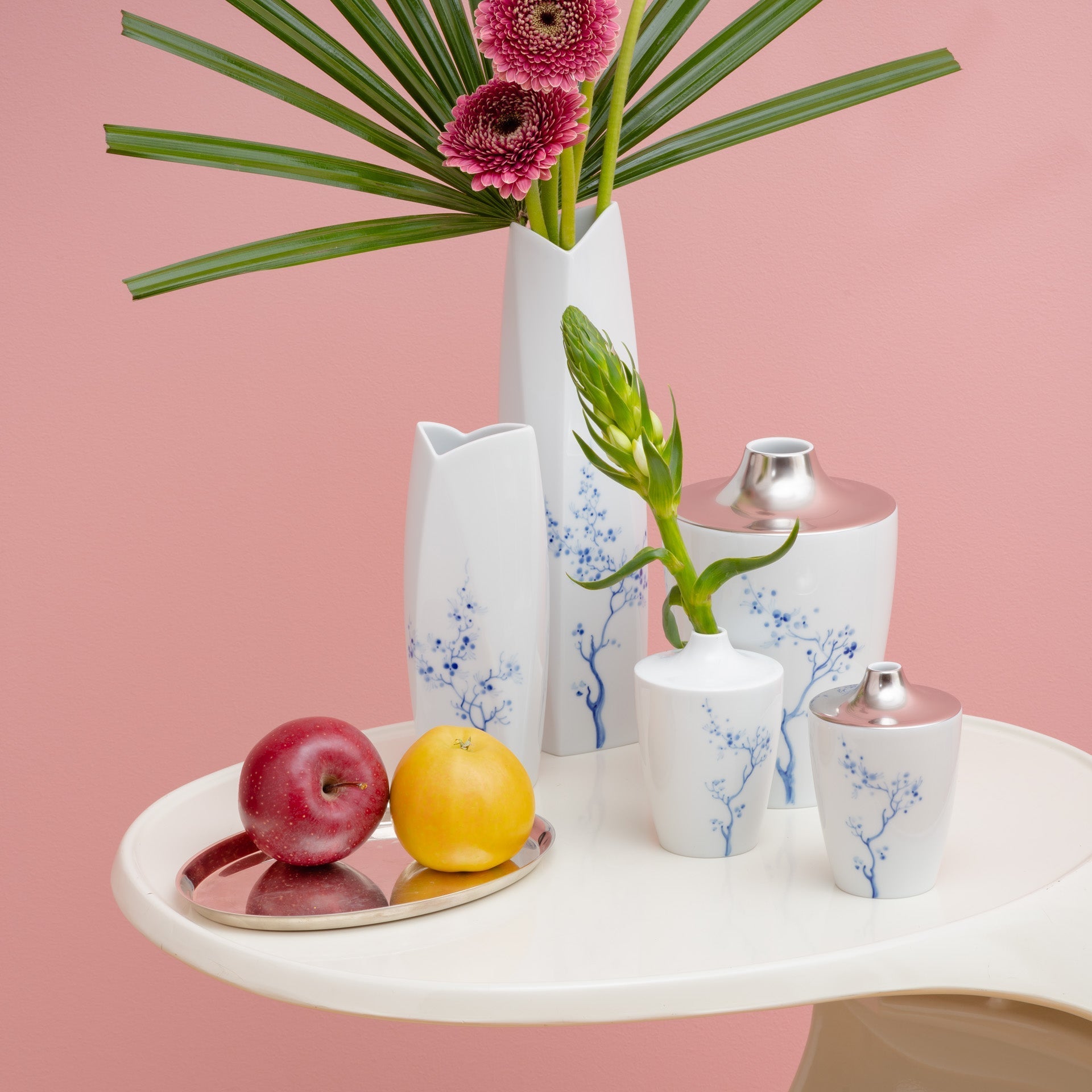 Vase, Dekor 'Blue Orchid', kobaltblau, H 11 cm | Meissen Kollektion Vasen 830501 - 50530 - Meissen Weimar