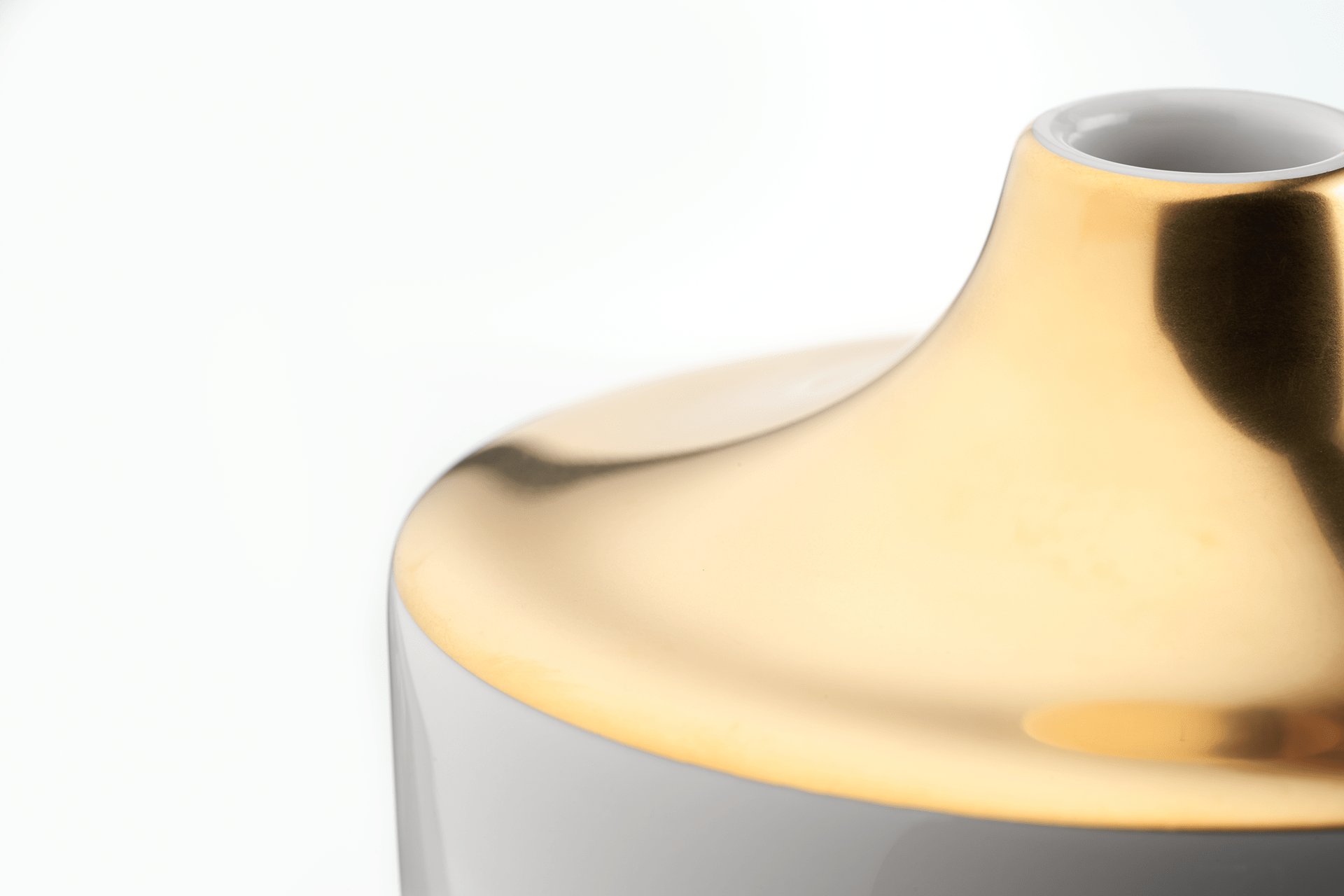 Vase Gold H 11 cm | Meissen Cosmopolitan 99a114 - 50530 - Meissen Weimar