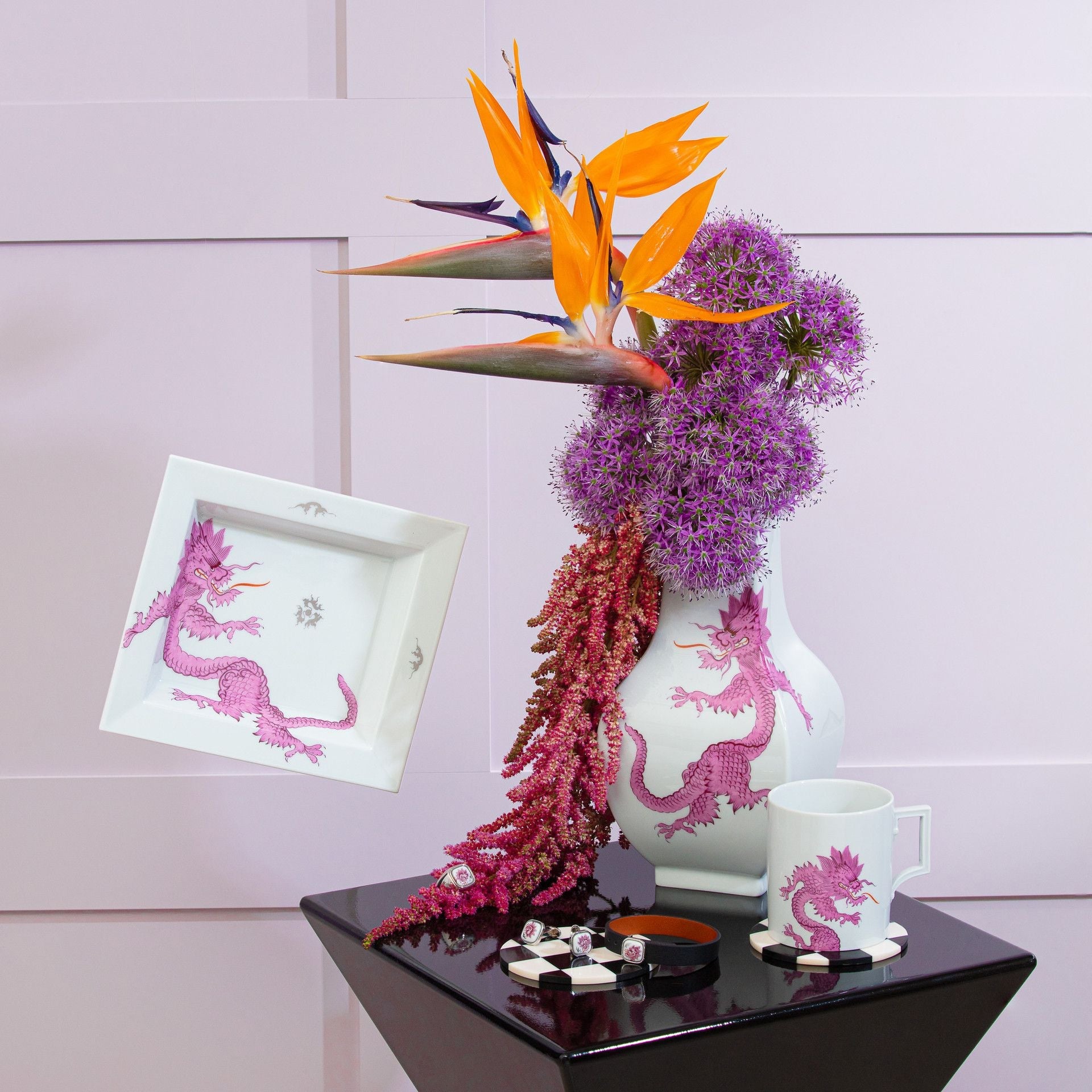 Vase, groß, "Ming Dragon Purple", H 25,5 cm | Meissen Vasen - Kollektion 33A221 - 50262 - Meissen Weimar