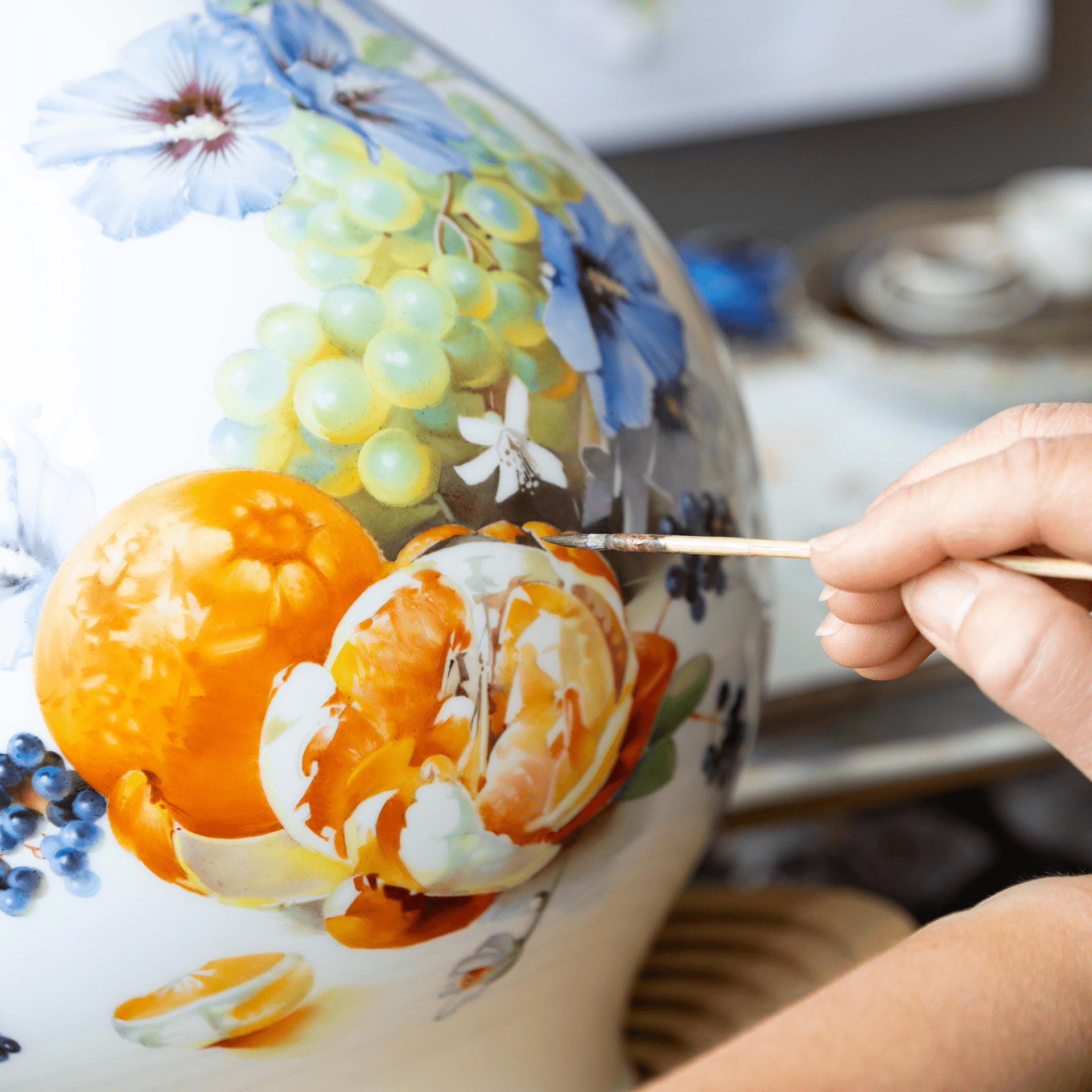 Vase "Hibiskus mit Früchten", Lim. 25, H 44 cm | Meissen Limitierte Meisterwerke 25B184-51931 - Meissen Weimar