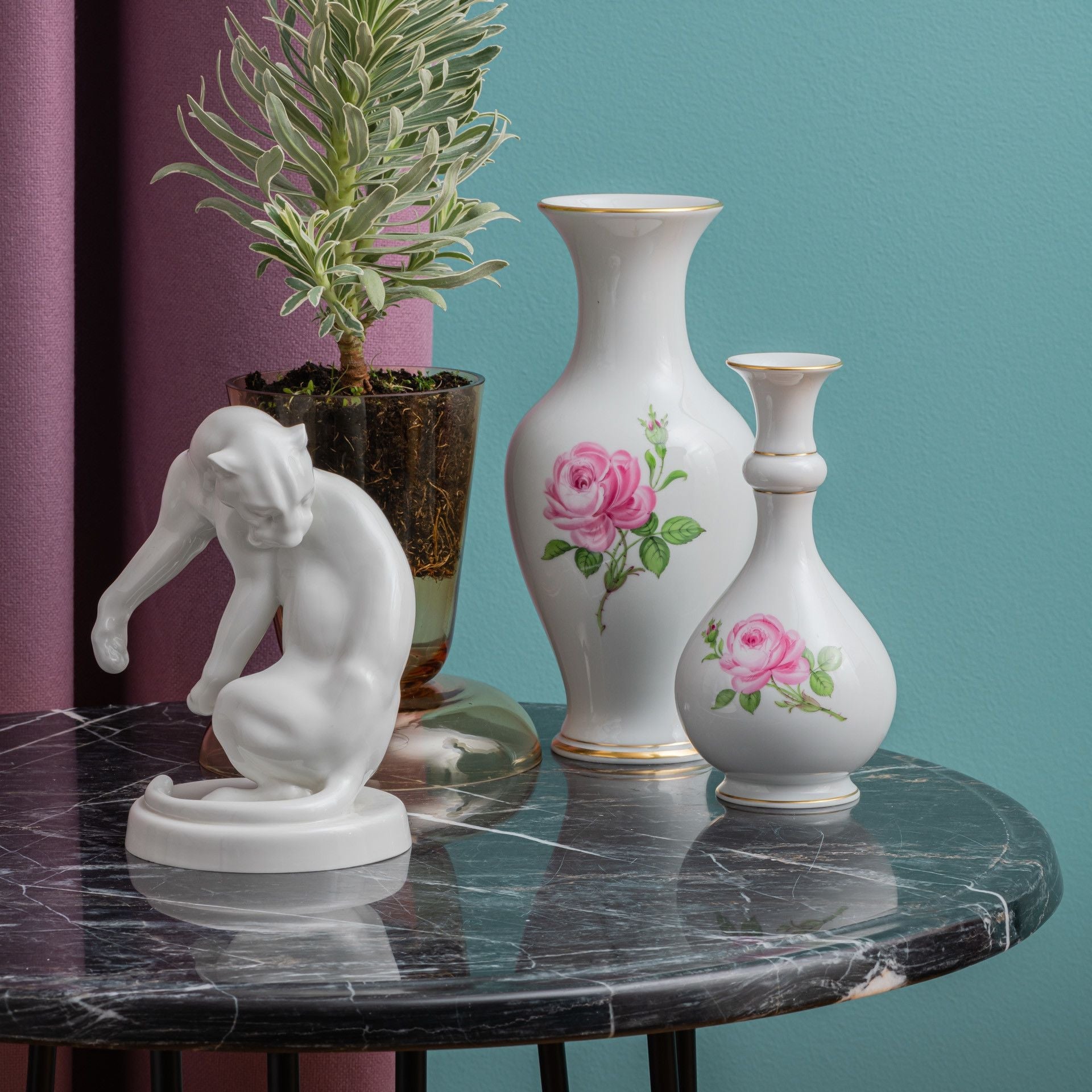 Vase, Rose mitte, bunt, Goldrand, H 24 cm | Meissen Porzellan - Kollektion Neuer Ausschnitt 020110 - 50198 - Meissen Weimar